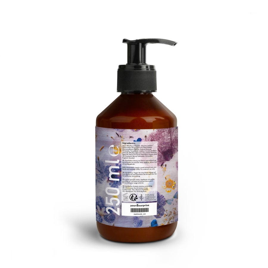 Frasco de 250ml de creme para as mãos personalizado com rótulo floral impresso.
