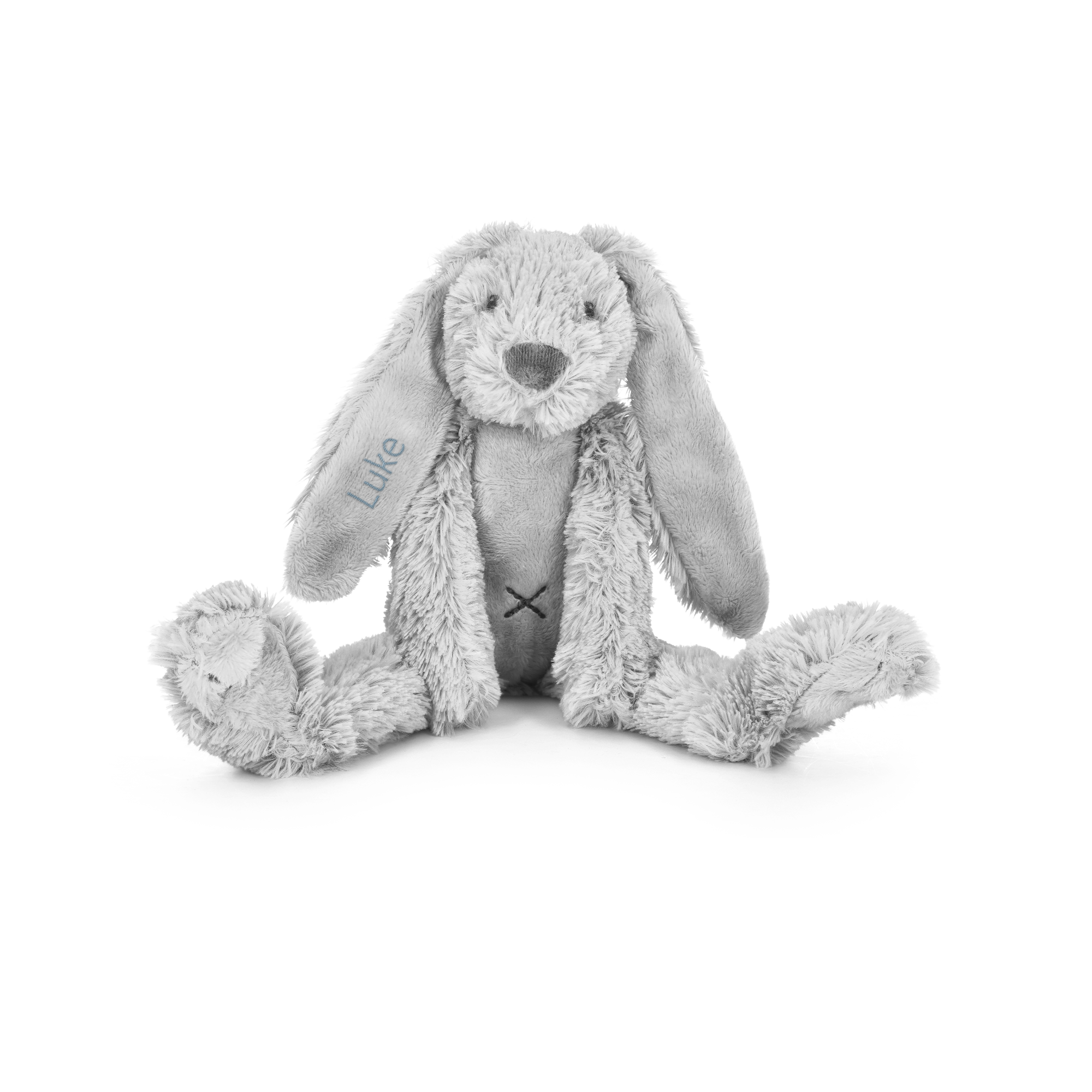 Harmaa Tiny Rabbit Richie -pehmolelu, jossa Luke-nimi on brodeerattu toiseen korvaan. Pehmolelussa on ristitikkaus vatsassa.