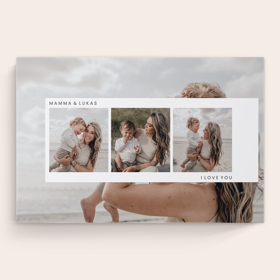 Lerretsbilde Personlig lerretsbilde med tre bilder av mor og barn, teksten "Mamma & Lukas" og "I Love You" trykt på.