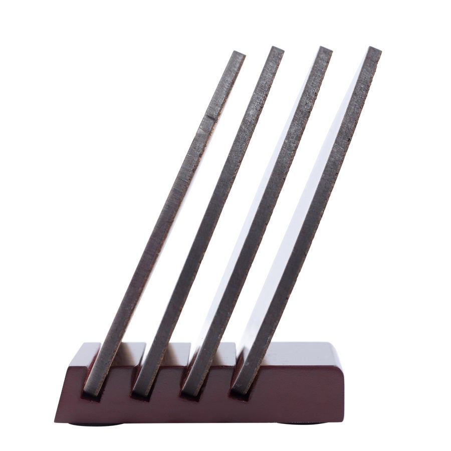 Set di sottobicchieri personalizzati in legno scuro con supporto, perfetti per qualsiasi superficie