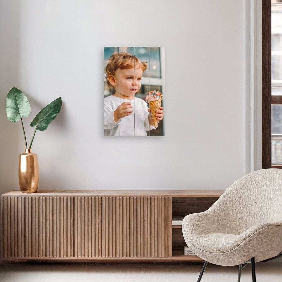 Foto auf Holz Personalisiertes Foto auf Holz mit einem Kleinkind und bunter Eistüte als einzigartiges Dein Foto auf Holz.