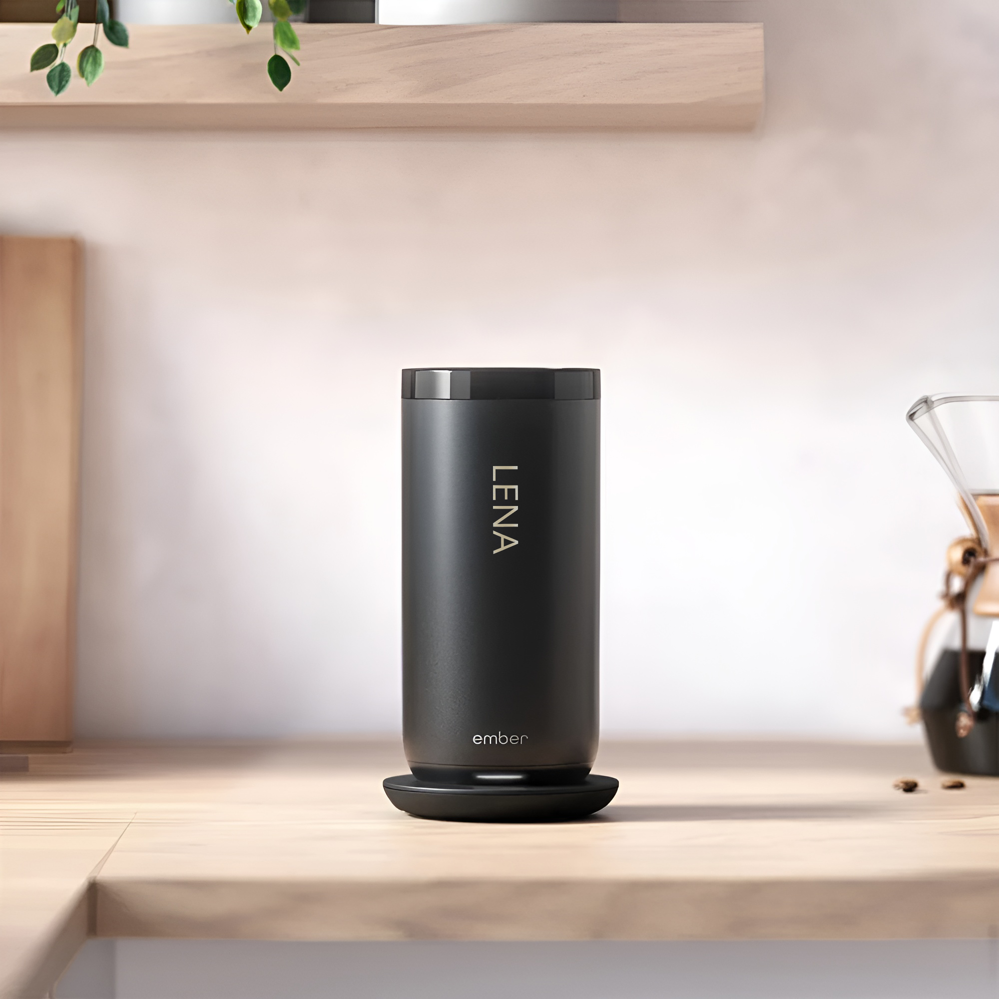 Vaso Ember Control personalizado negro con el nombre LENA grabado en láser ¡Saborea cada sorbo!