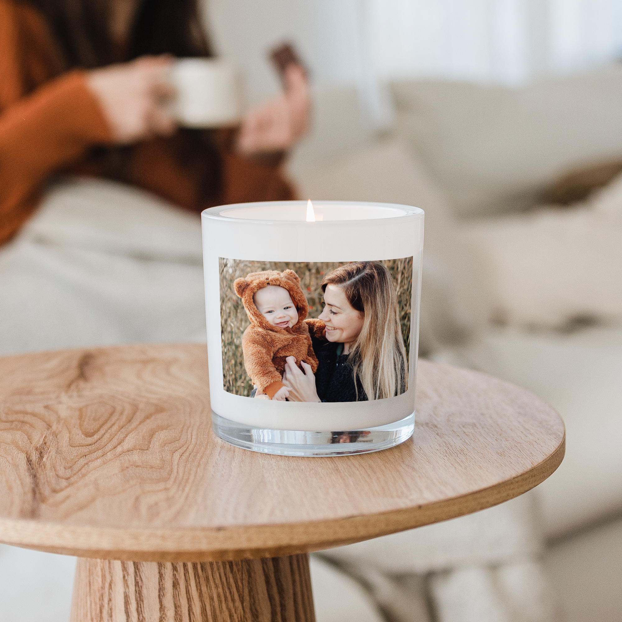 Bougie personnalisée avec photo imprimée dune maman et son bébé, une idée cadeau pour chaque maison.