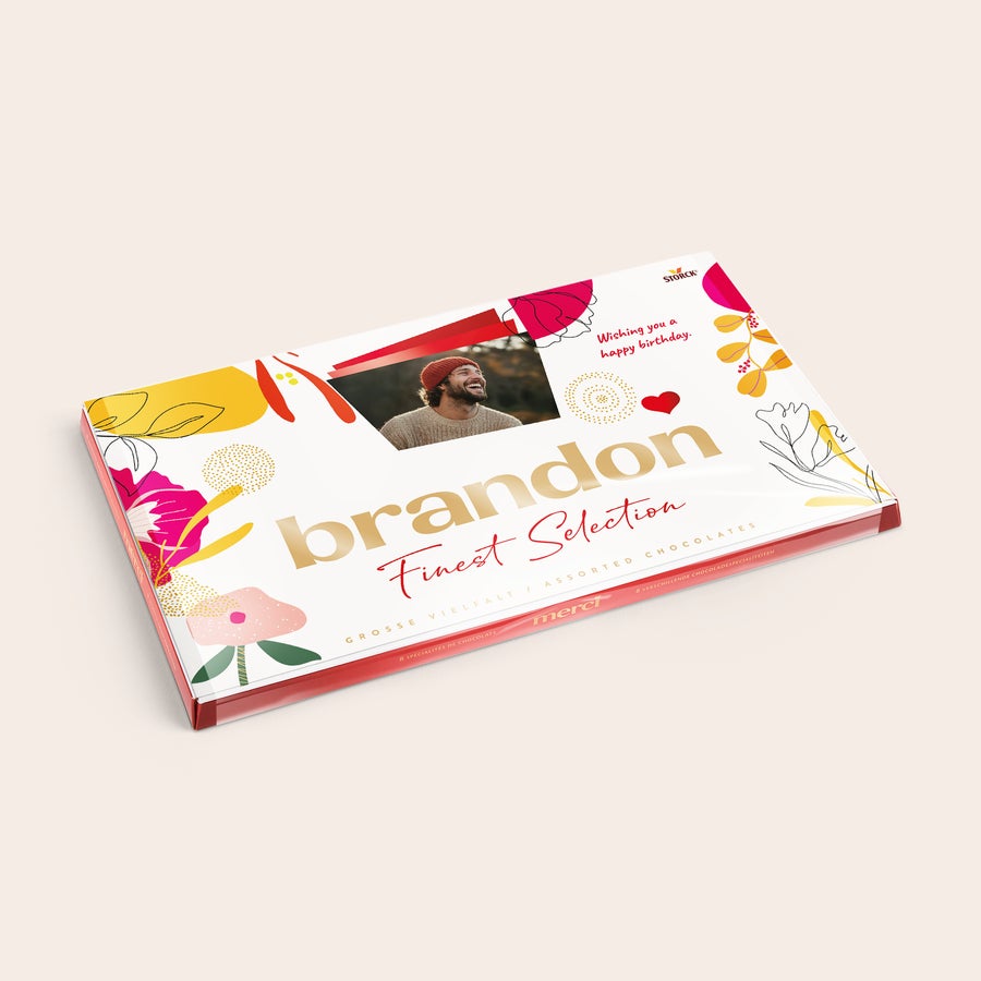 Čokoláda merci Finest Selection s kartičkou Čokoláda merci s personalizovanou kartou - 400 gramov s vlastnou fotografiou a nápisom Brandon, Wishing you a happy birthday.