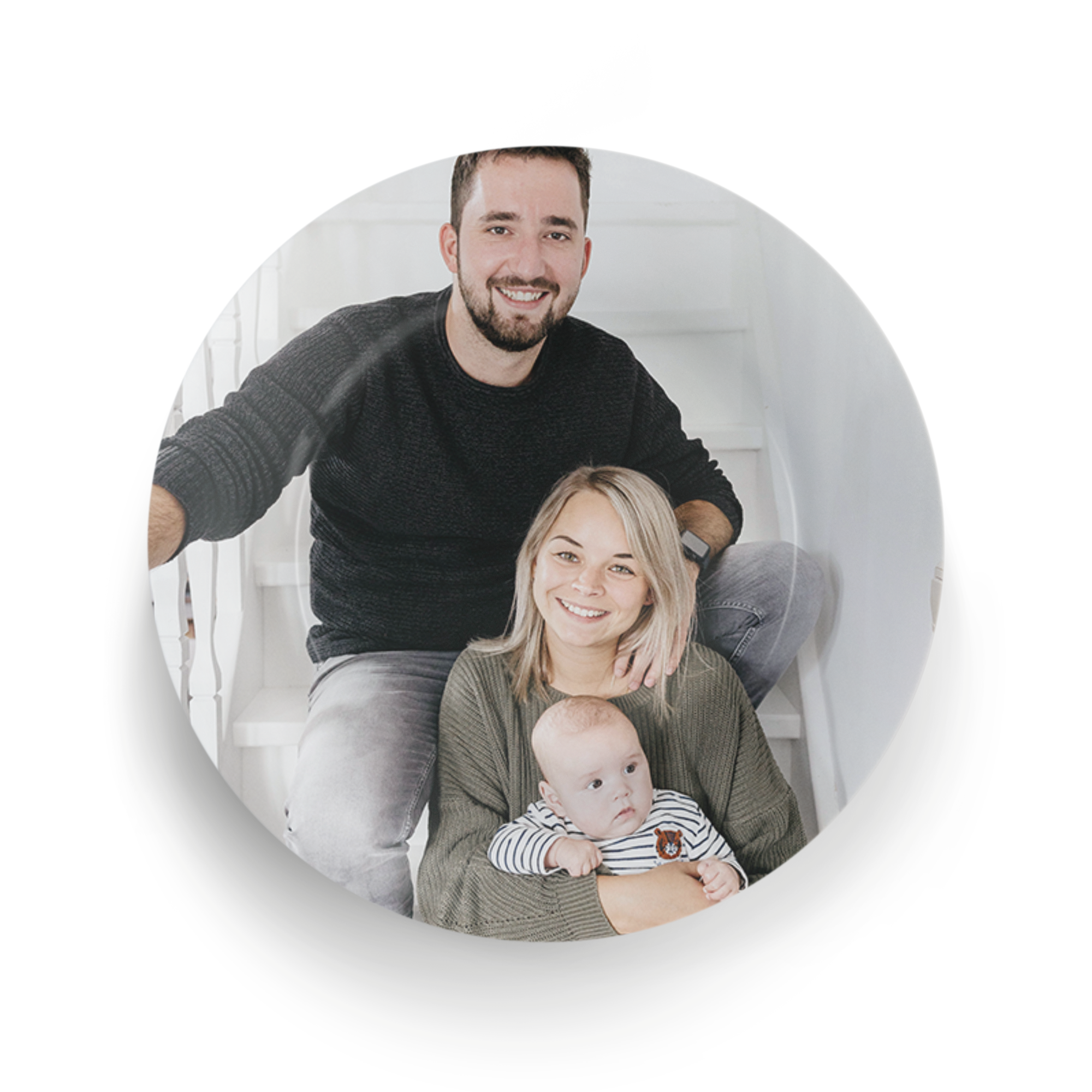 O farfurie personalizată pentru Ziua Tatălui, imprimată cu o fotografie de familie.