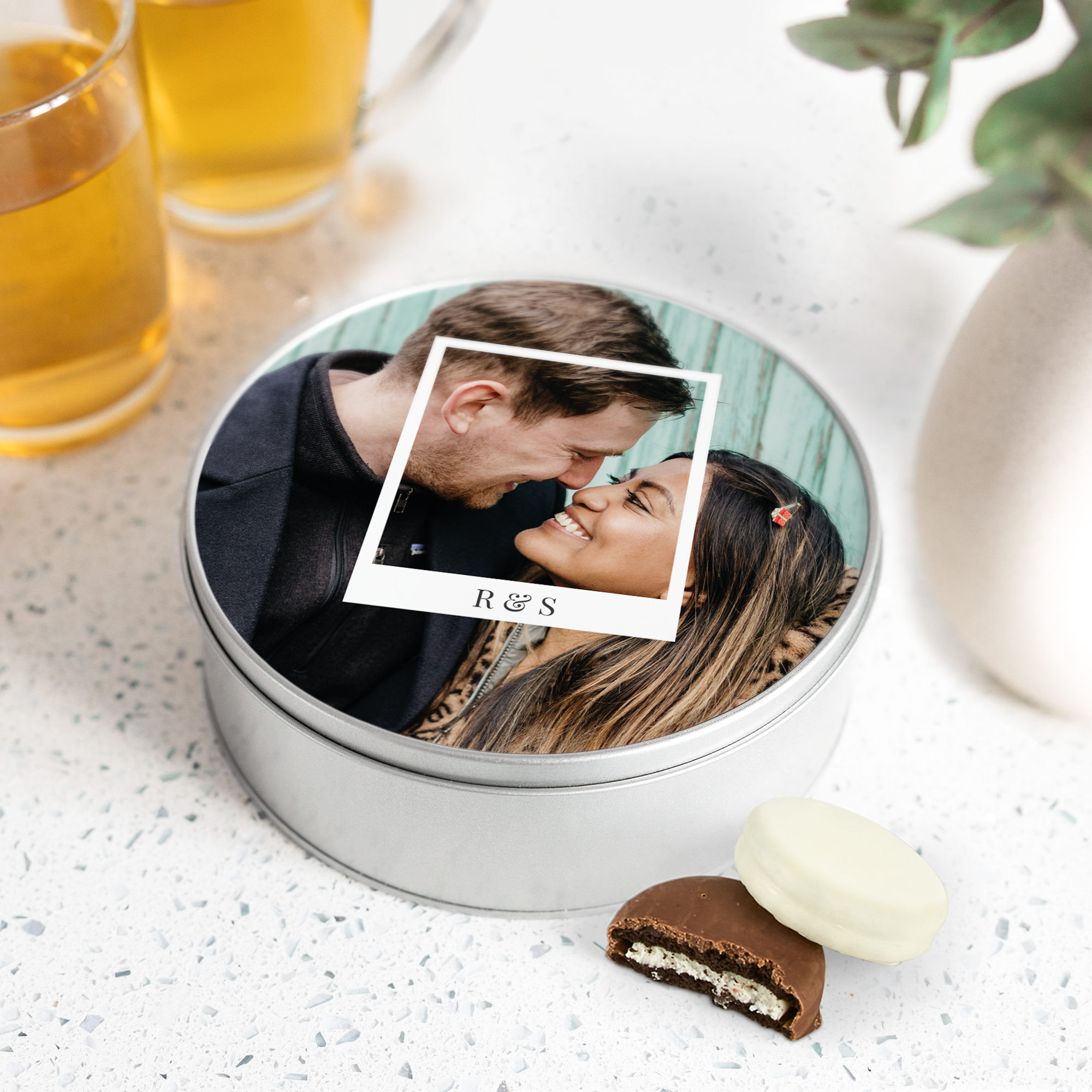 Scatola regalo stampata riempita con Oreo