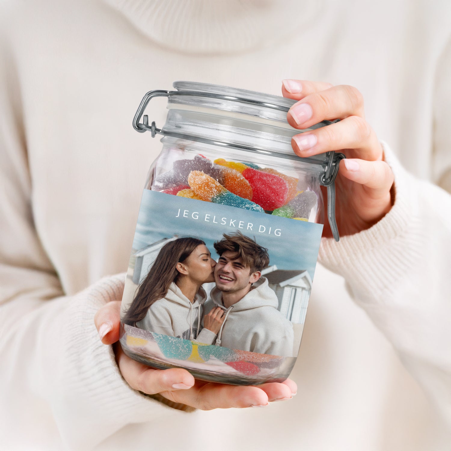 Glaskrukke med slik og personlig etikette - 1L - syrlige stænger