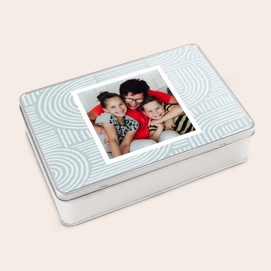 Caja de chocolate Oreo Caja metálica personalizada con foto familiar impresa en la tapa, ideal para regalo.