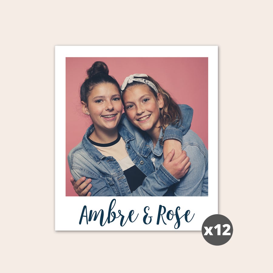 Tirage photo rétro Tirage photo rétro personnalisé imprimé avec deux amies souriantes et les prénoms Ambre & Rose