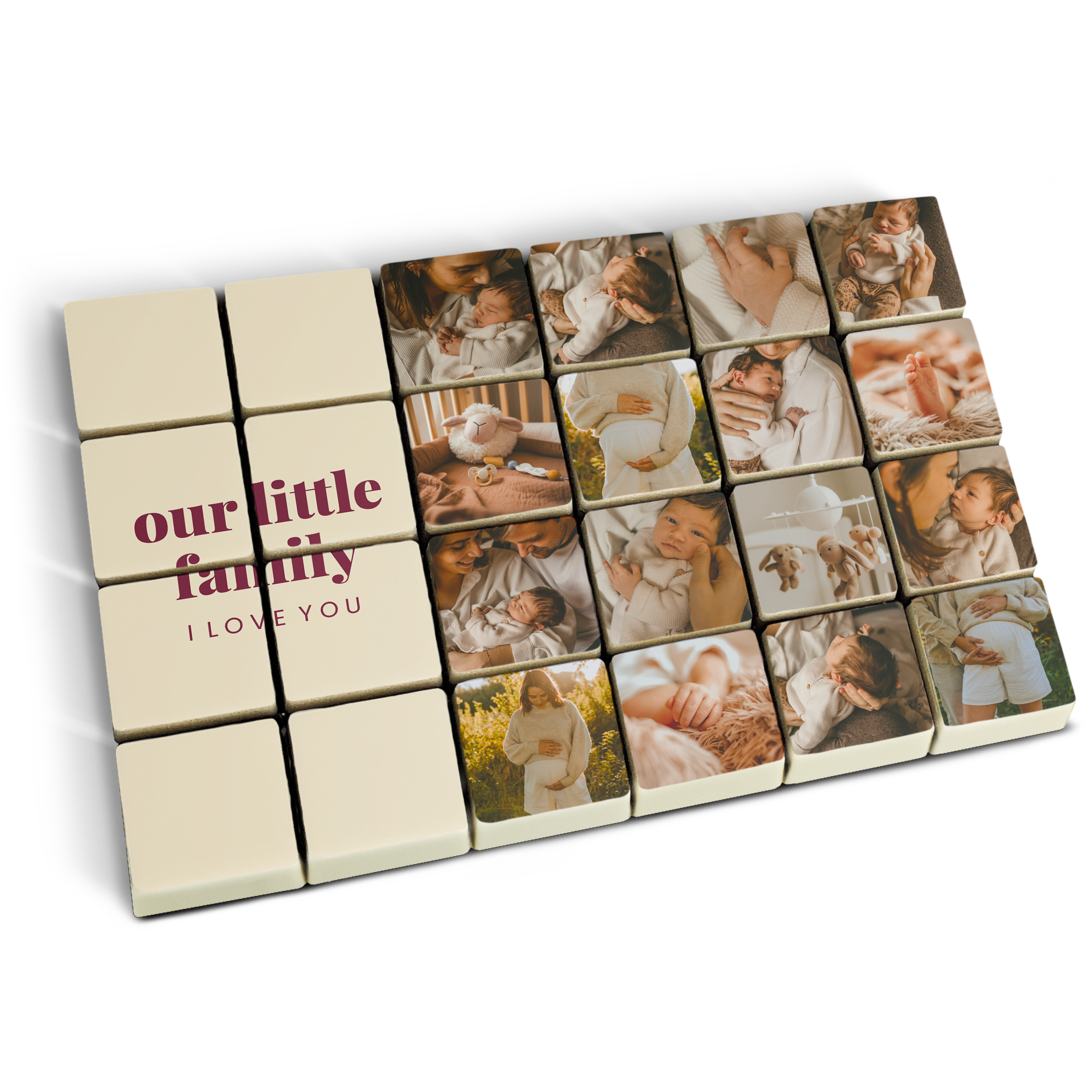 Sada 24 čokolád s vytlačenou fotografiou rodiny a textom Our little family I love you, lahodné prekvapenie!