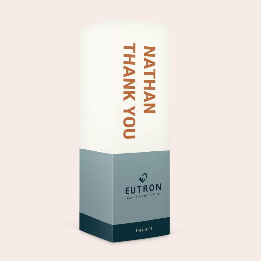 Caja de regalo personalizada - Frutos secos Caja de regalo personalizada con frutos secos, impresa con los textos NATHAN THANK YOU y EUTRON.