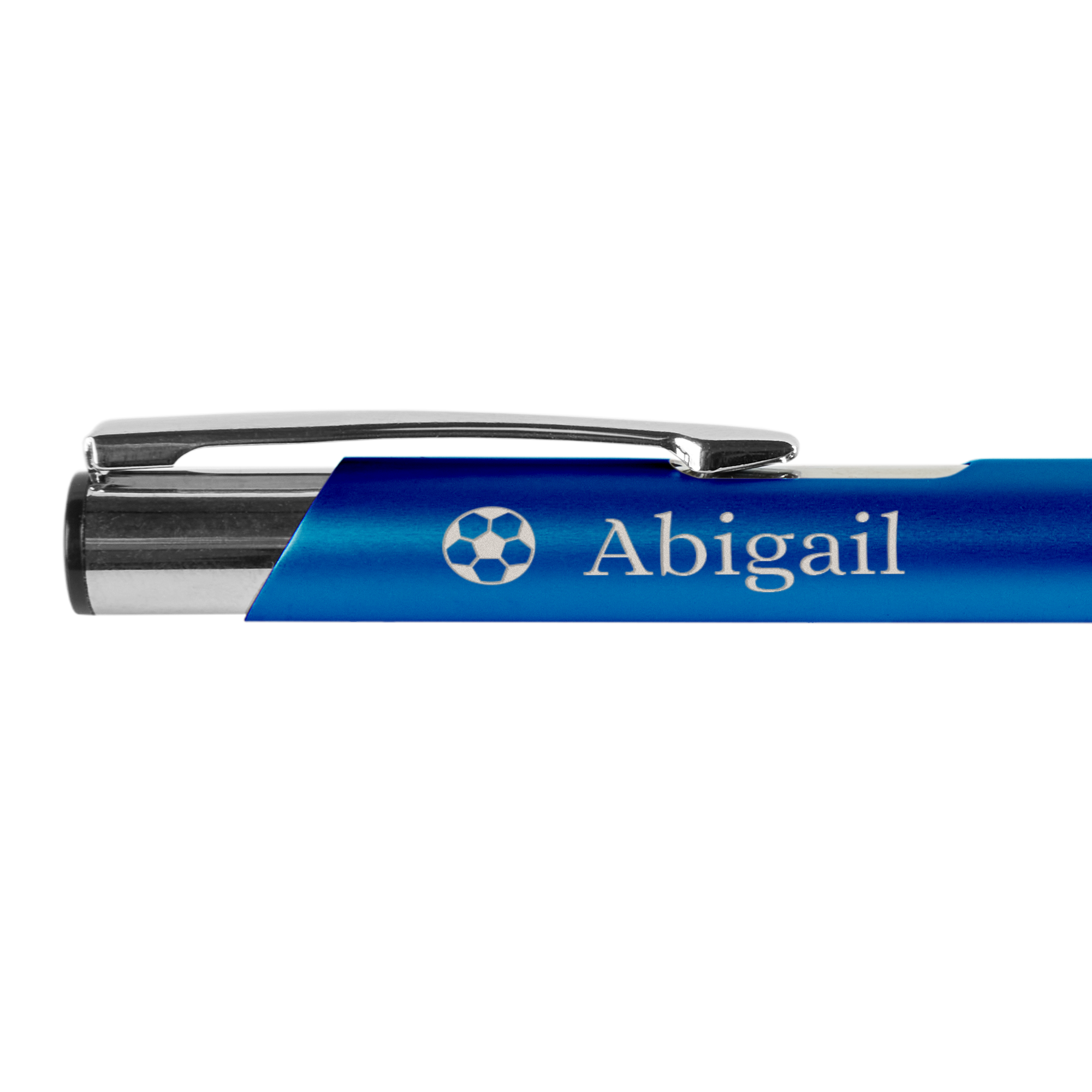 Caneta esferográfica azul personalizada, gravada com o nome Abigail e uma bola de futebol.