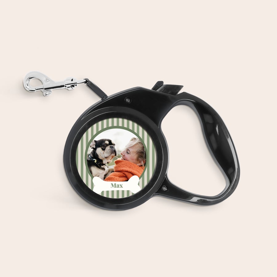 Hundesnor med navn - 2 meter Sort hundesnor med foto og navn Max printet på aluminiumsplade. Gør hver gåtur til noget særligt.