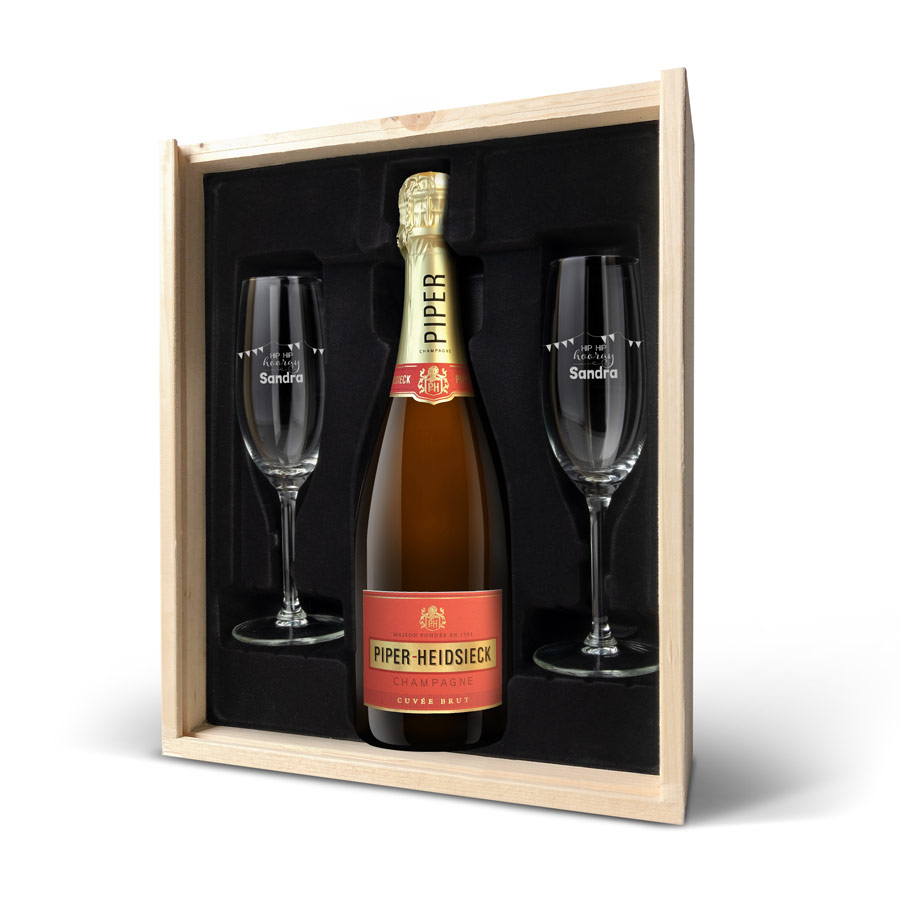 Champagne gift set with engraved glasses - Piper Heidsieck Brut (750 ml)