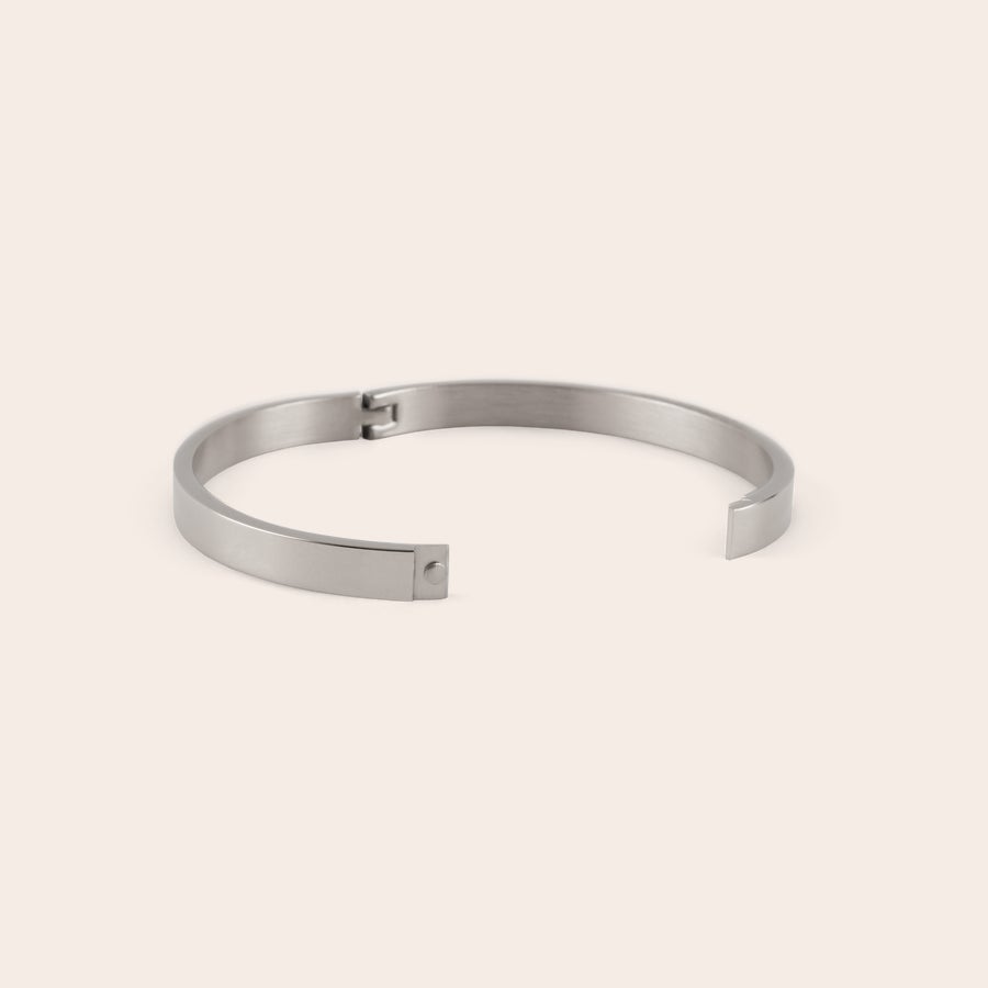 Bangle armband graveren Bangle armband graveren