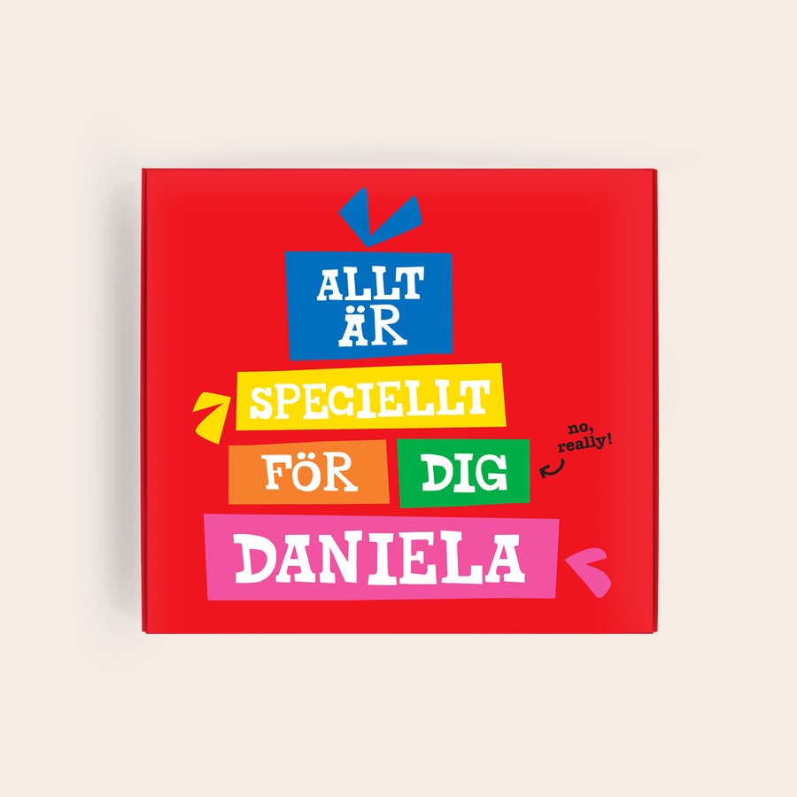 Tony's Chocolonely Presentask Tony's Chocolonely mjölkchoklad med personlig förpackning tryckt med texten "Allt är speciellt för dig Daniela"