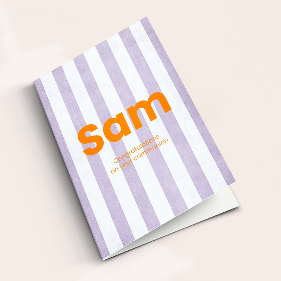 Cartão de Comunhão - M - Vertical Um cartão de Comunhão personalizado com foto, listras lilases e nome "Sam" impresso