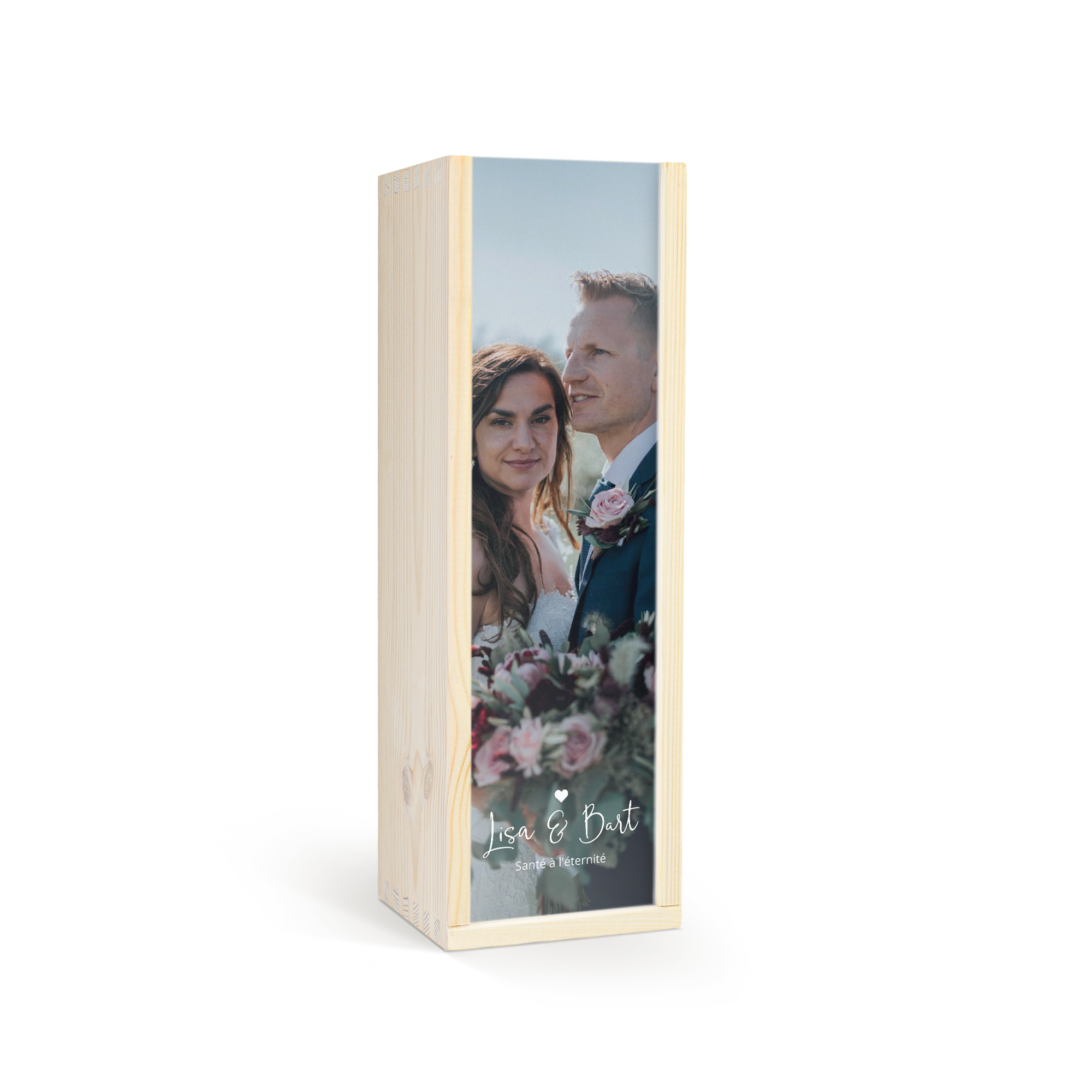 Bouteille Oude Kaap Rouge dans un coffret personnalisé avec photo de mariés, les prénoms Lisa & Bart et Santé à léternité.