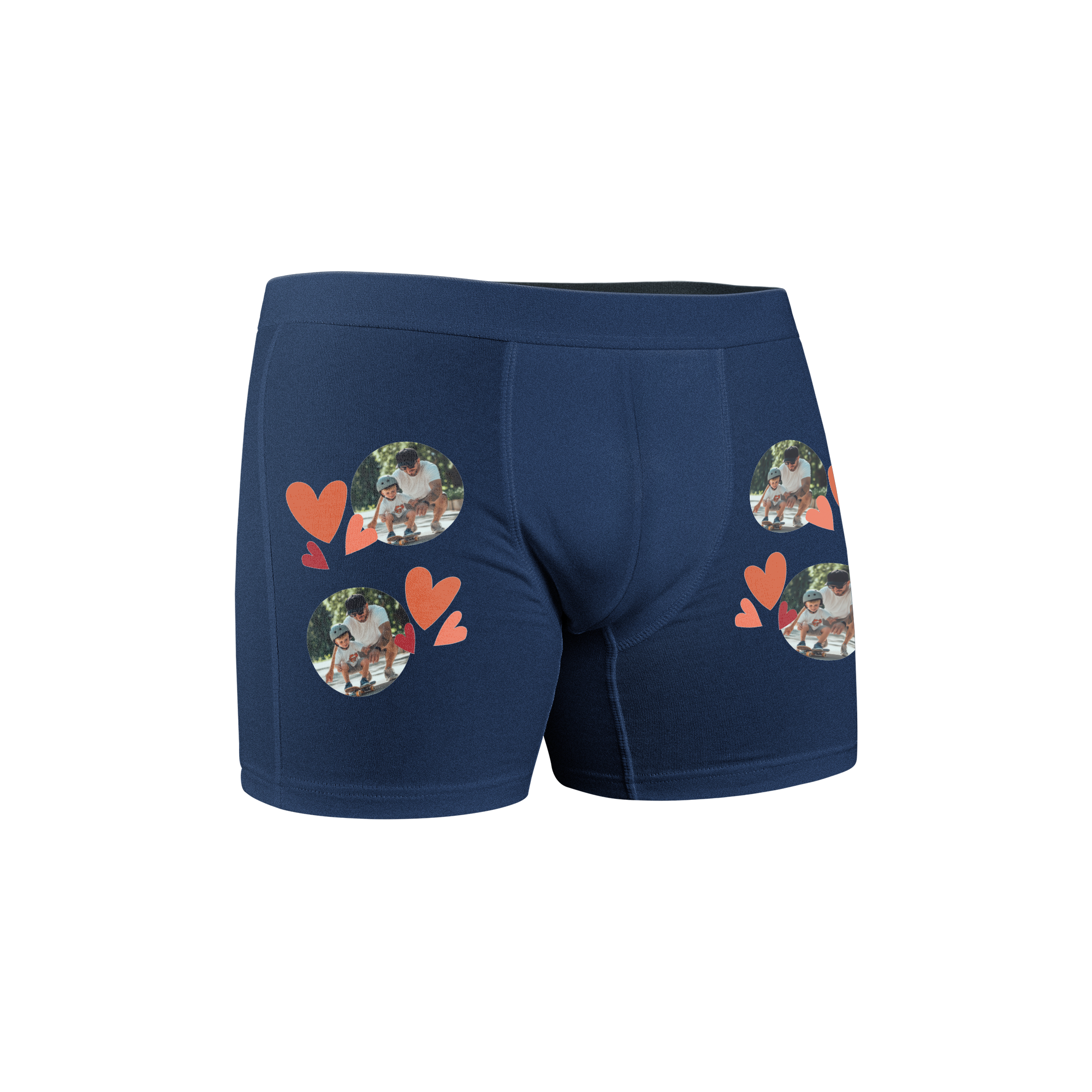 Donkerblauwe boxershort bedrukt met rode hartjes en eigen foto's, perfect om boxershorts uniek te maken