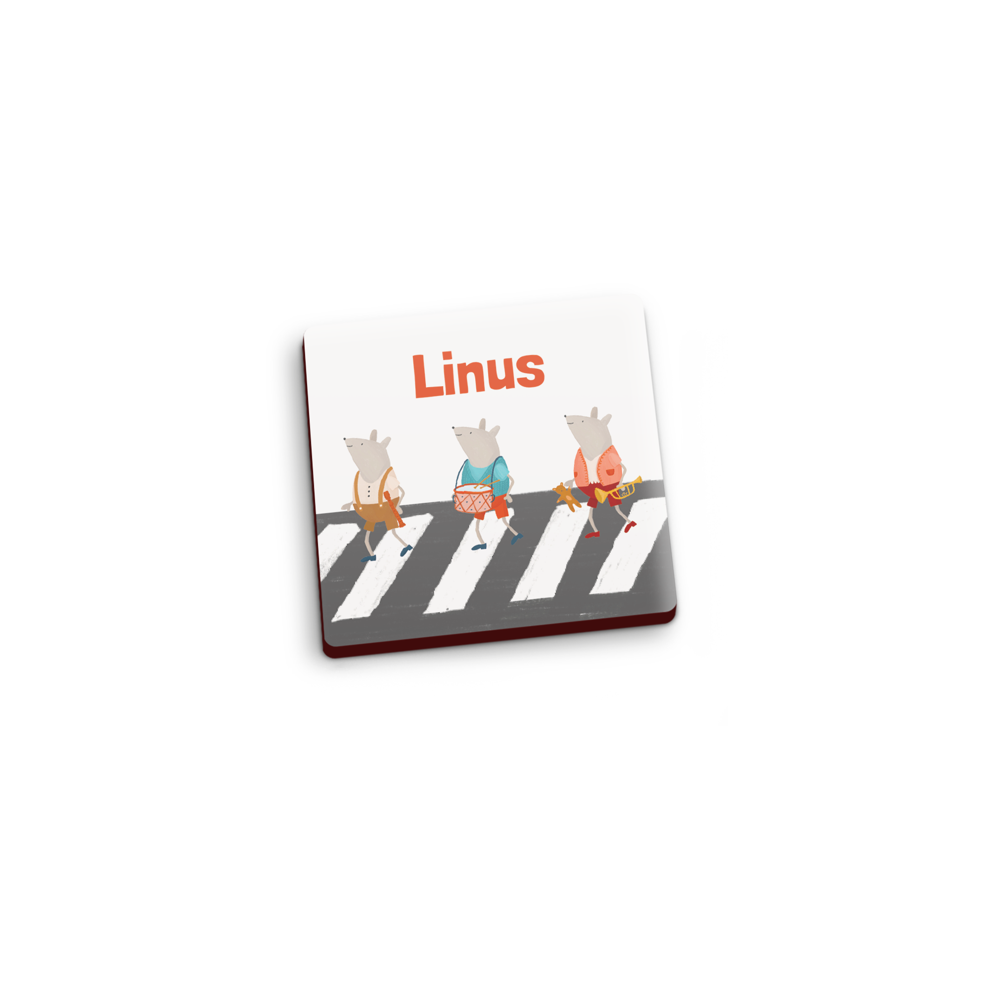 Personalisierter Fotomagnet mit Cartoon-Mäusen, die einen Zebrastreifen überqueren, bedruckt mit dem Namen Linus.