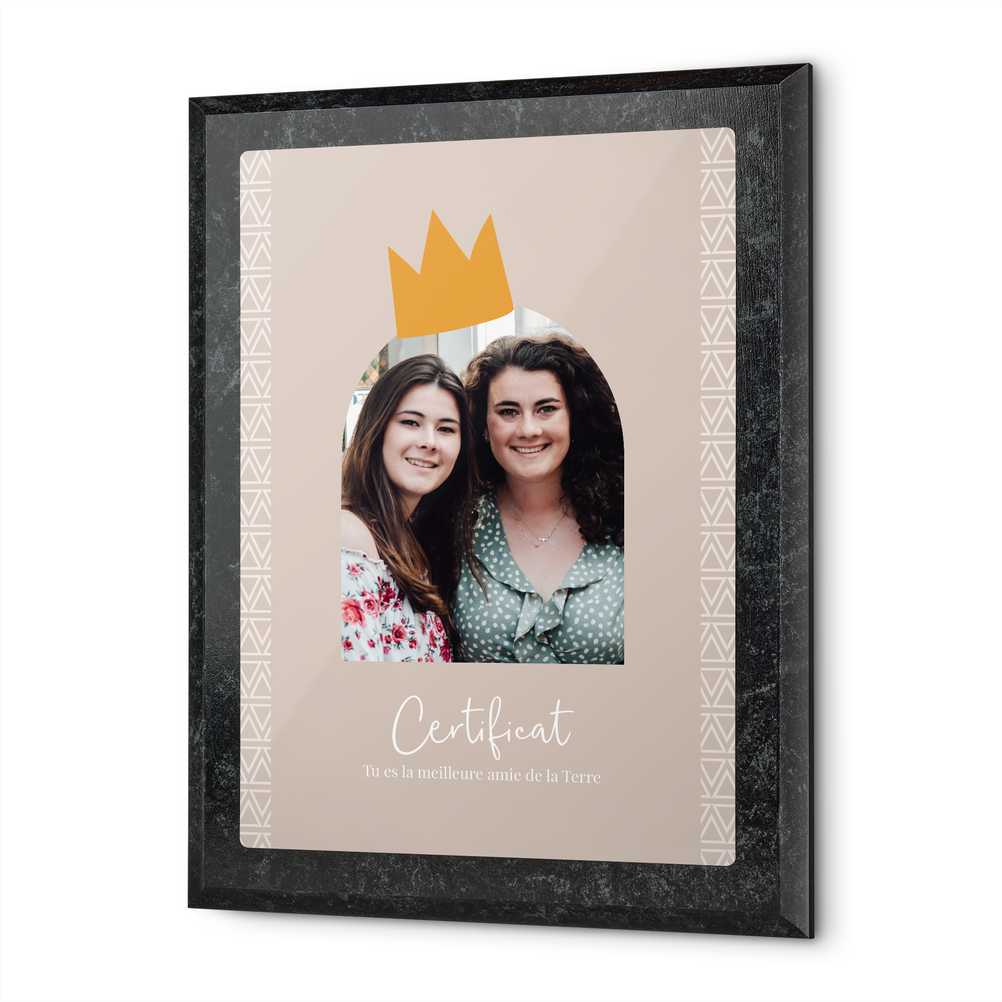 Diplôme personnalisé avec photo de deux amies et le texte Tu es la meilleure amie de la Terre