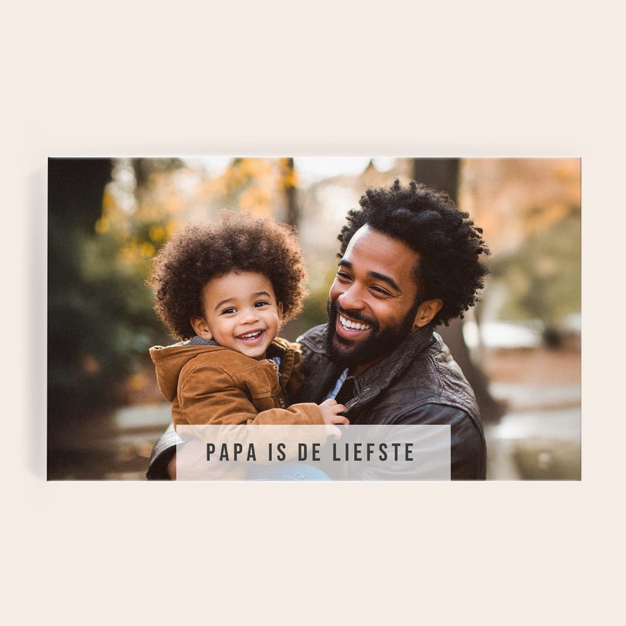 Personoitu KitKat-patukat lahjarasia KitKat-patukat lahjarasia painetulla kuvalla isästä ja lapsesta, tekstillä "PAPA IS DE LIEFSTE".