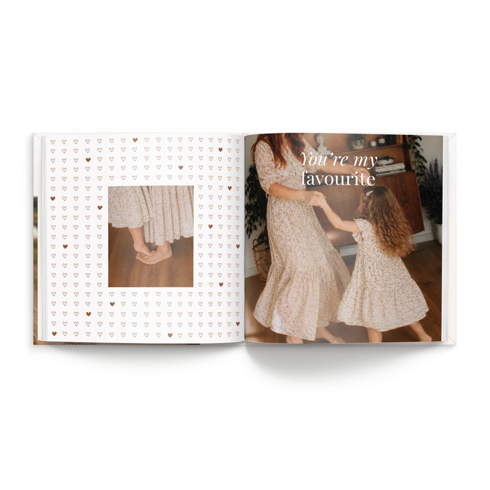Fotolibro Mamá y yo SG Tapa dura a partir de 28 páginas con fotos de una madre y su hija bailando.