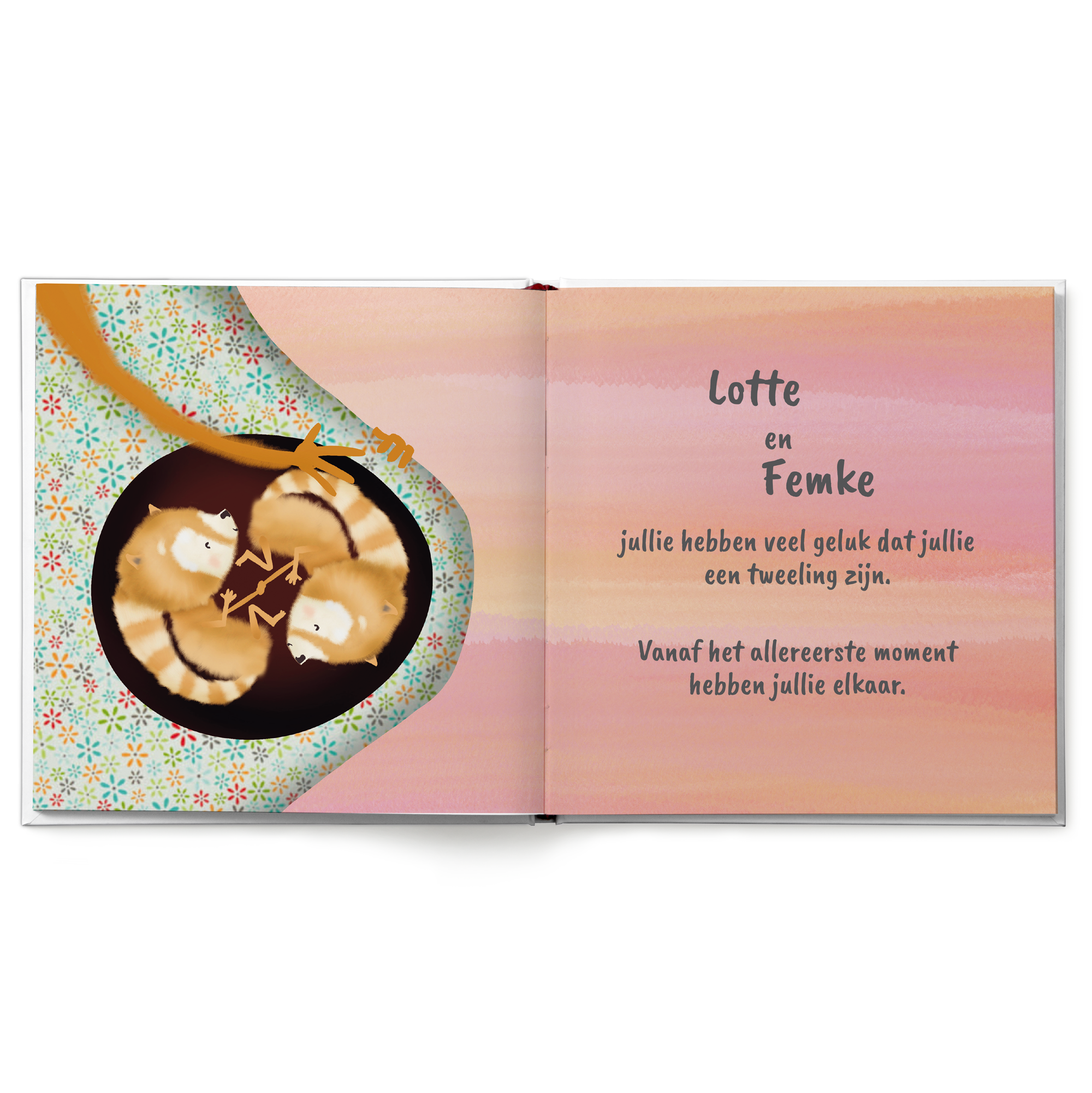 Open gepersonaliseerd kinderboek tweelingen of drielingen met de namen Lotte en Femke op de pagina, verfraaid met een illustratie van twee eekhoorntjes.