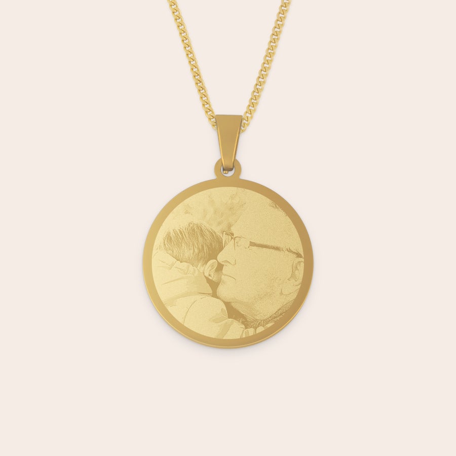 Round pendant necklace Round pendant necklace