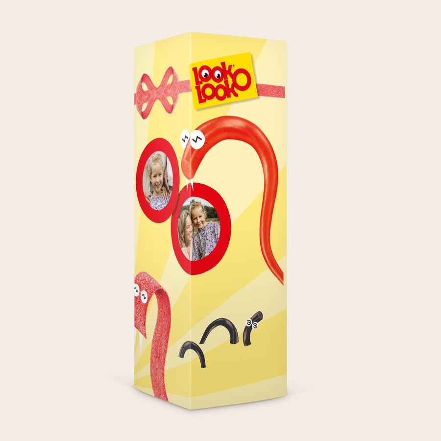 Scatole Regalo Personalizzata con Dolciumi Confezione regalo di dolci personalizzata con foto di bambini e mamma, grafica a serpente rosso e logo Look-o-Look stampati