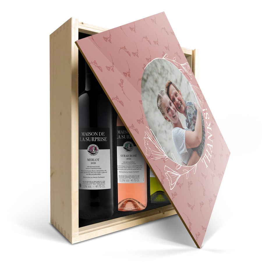 Wine in personalised wooden case - Maison de la Surprise - Merlot, Syrah & Sauvignon Blanc