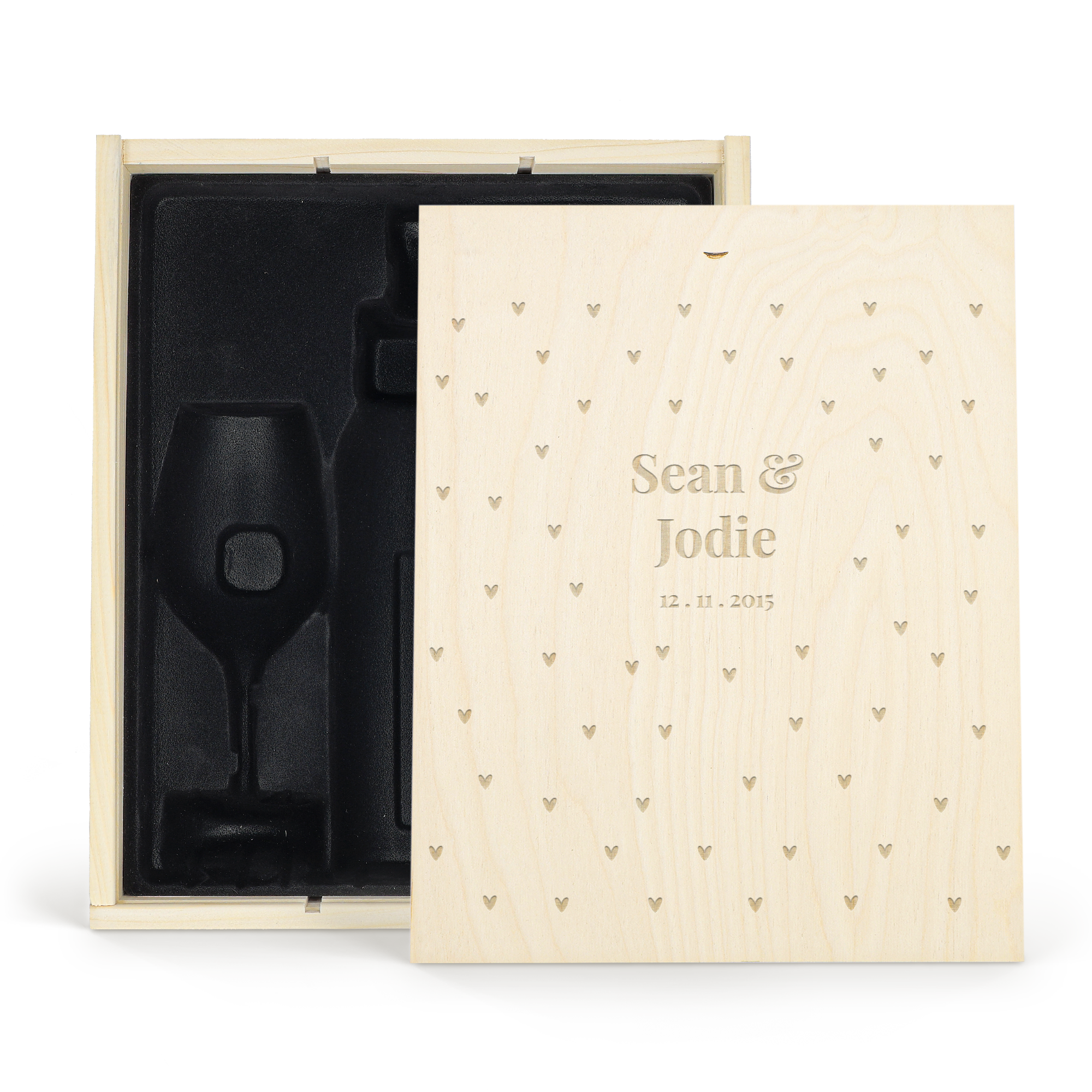 Estuche de madera de lujo grabado con los nombres Sean y Jodie y la fecha 12.11.2015, con espacio para una botella y 2 copas de vino.