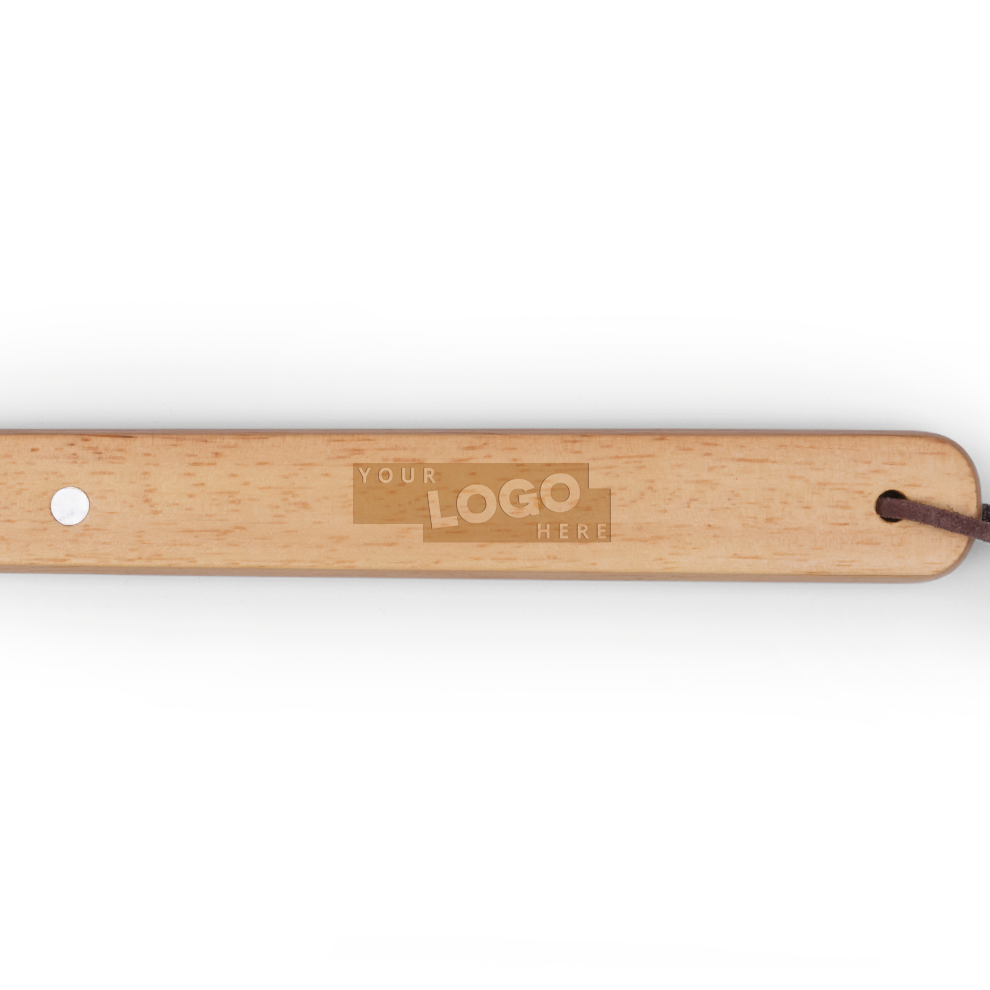 Horquilla de madera para barbacoa personalizada, grabada con "YOUR LOGO HERE" y detalles para sorprender a un fanático de la barbacoa con su propia horquilla de madera personalizada con nombre.