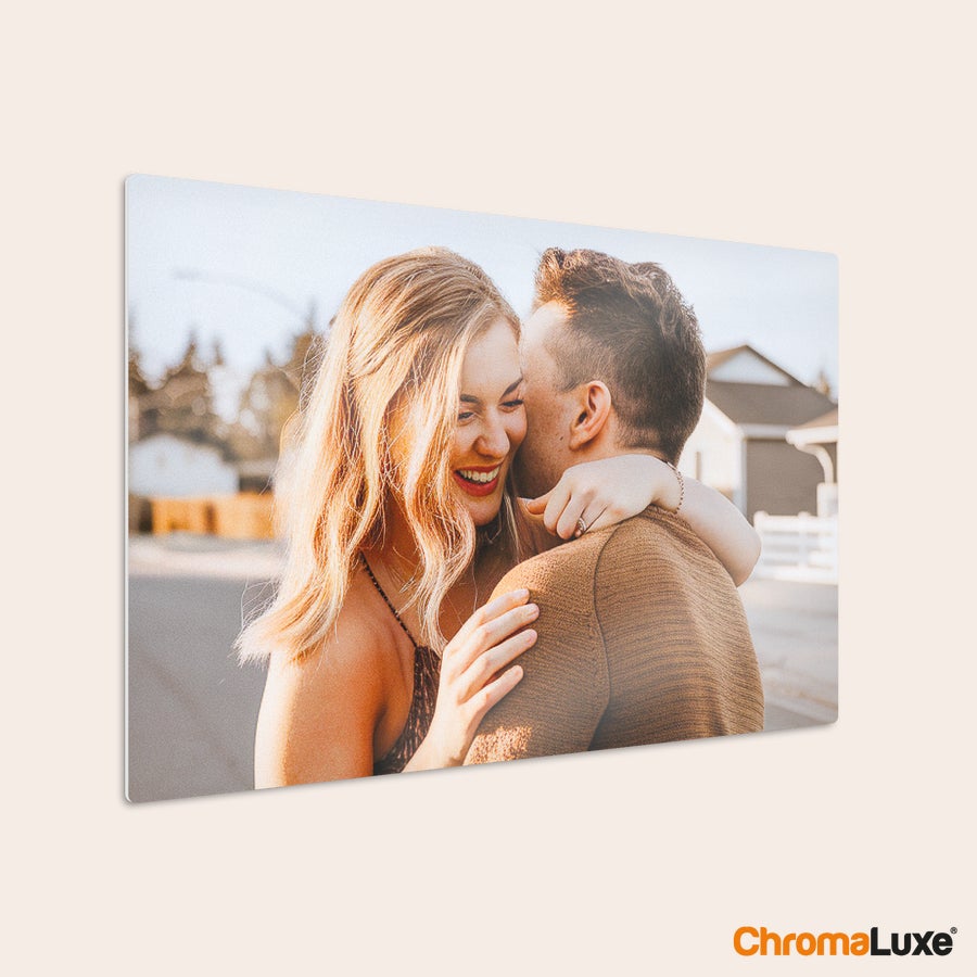 Instagram Collage auf Aluminium ChromaLuxe Instagram Collage als Wanddekoration mit Foto eines umarmenden Paares bedruckt