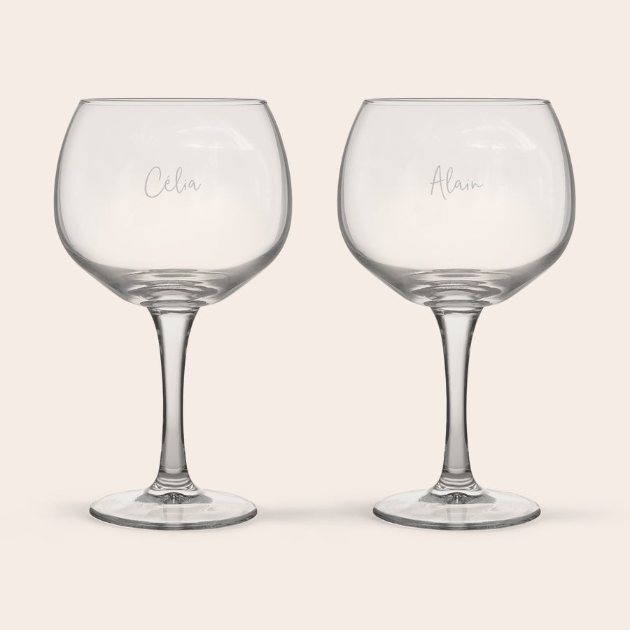 Verre à gin personnalisé Deux verres à gin personnalisés gravés avec les prénoms Célia et Alain