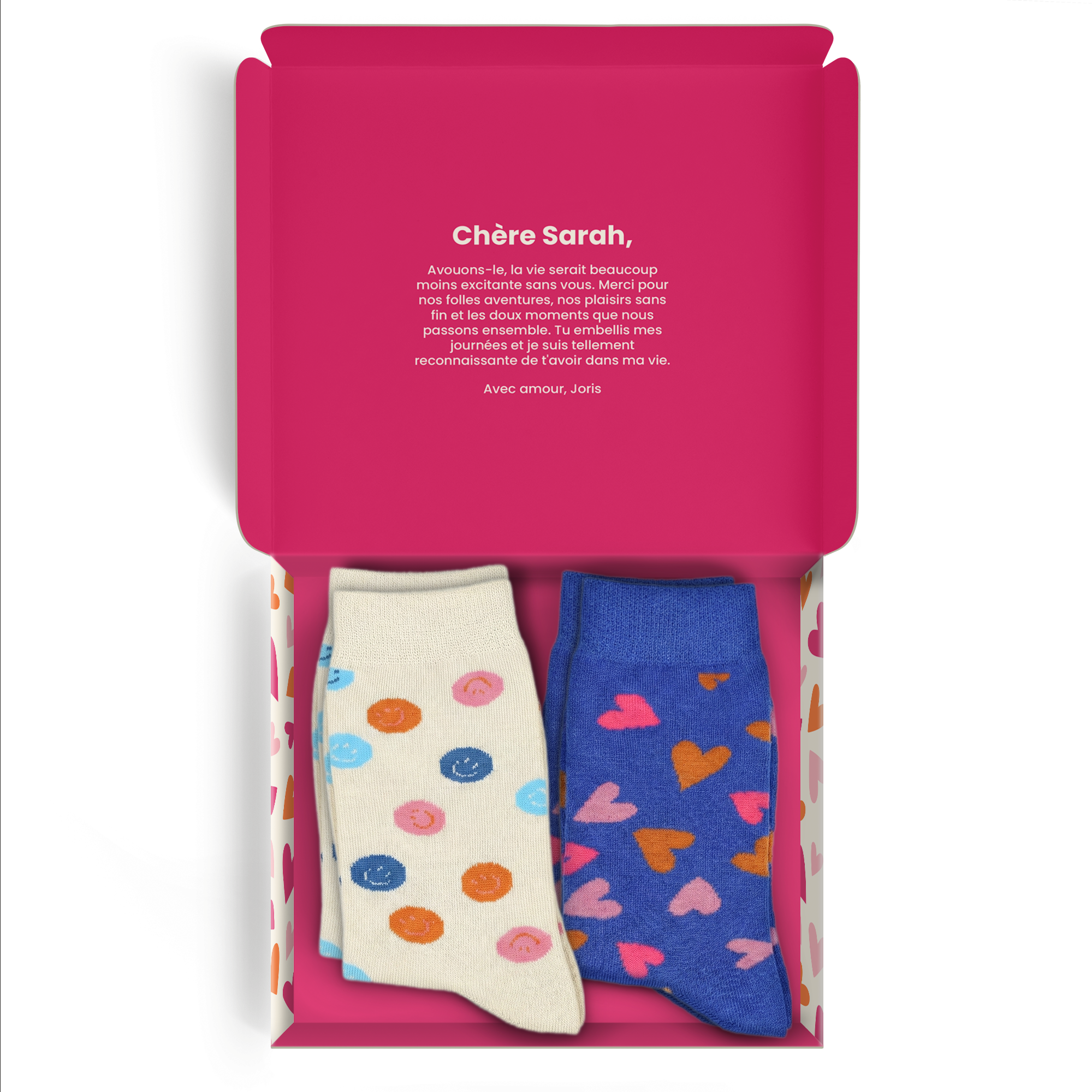 Coffret cadeau de chaussettes personnalisé – 2 paires de chaussettes – 39/42. Une paire à motifs cœurs et l'autre à smileys, avec un message personnalisé imprimé 