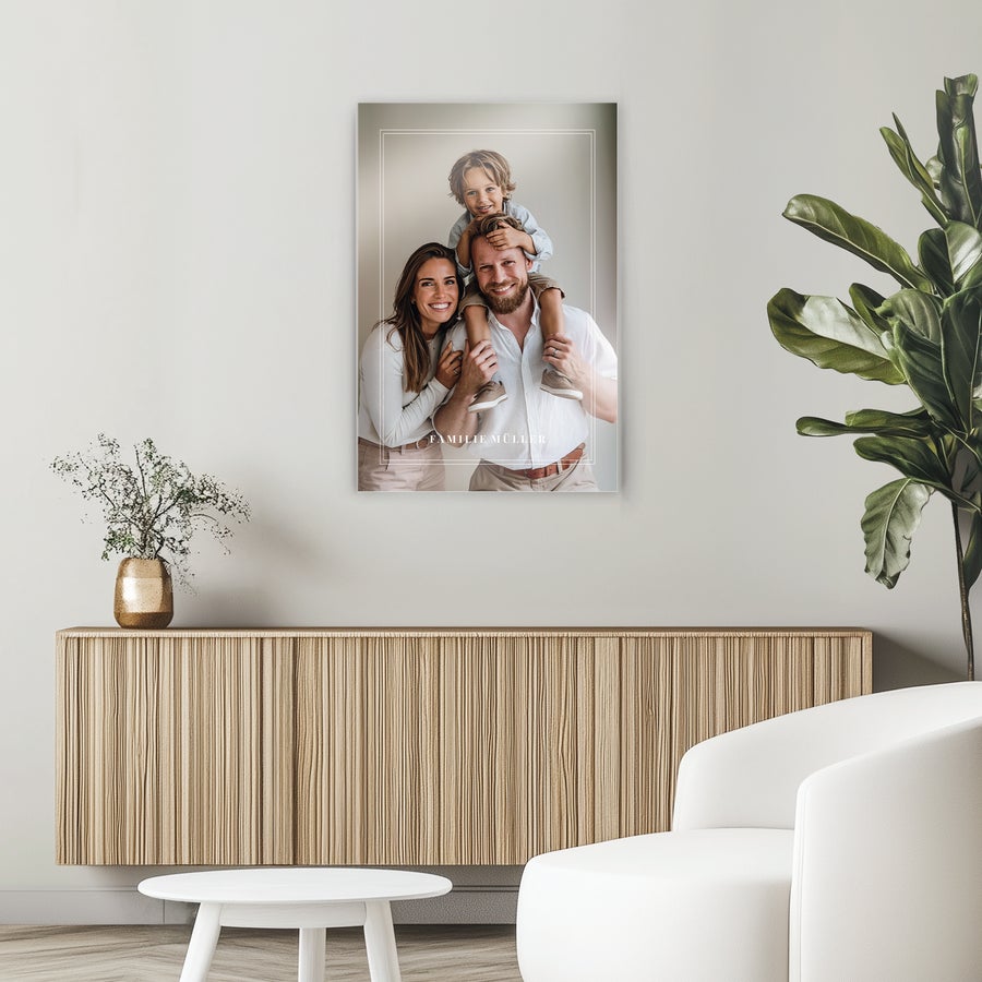 Foto auf Acrylglas Personalisiertes Foto auf Acrylglas mit Familienfoto und dem Namen Familie Müller gedruckt.