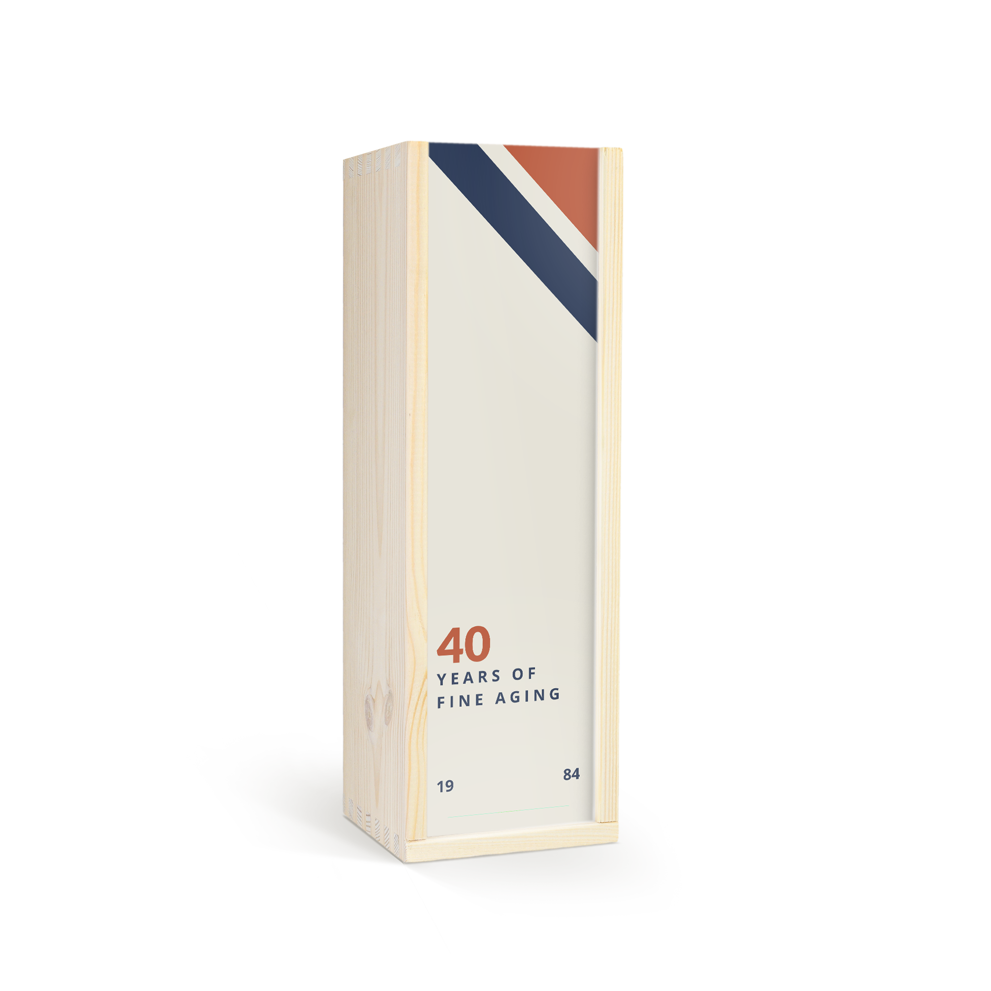 Caja de madera personalizada con diseño en blanco, rojo y azul, impresa con el texto 40 years of fine aging.