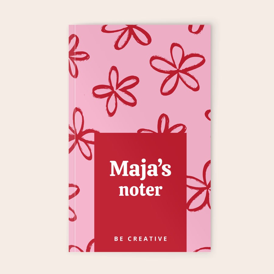 Trykt notesbog Personlig notesbog med et lyserødt blomsterdesign og teksten Majas noter, trykt med et billede. Tilpas en notesbog.