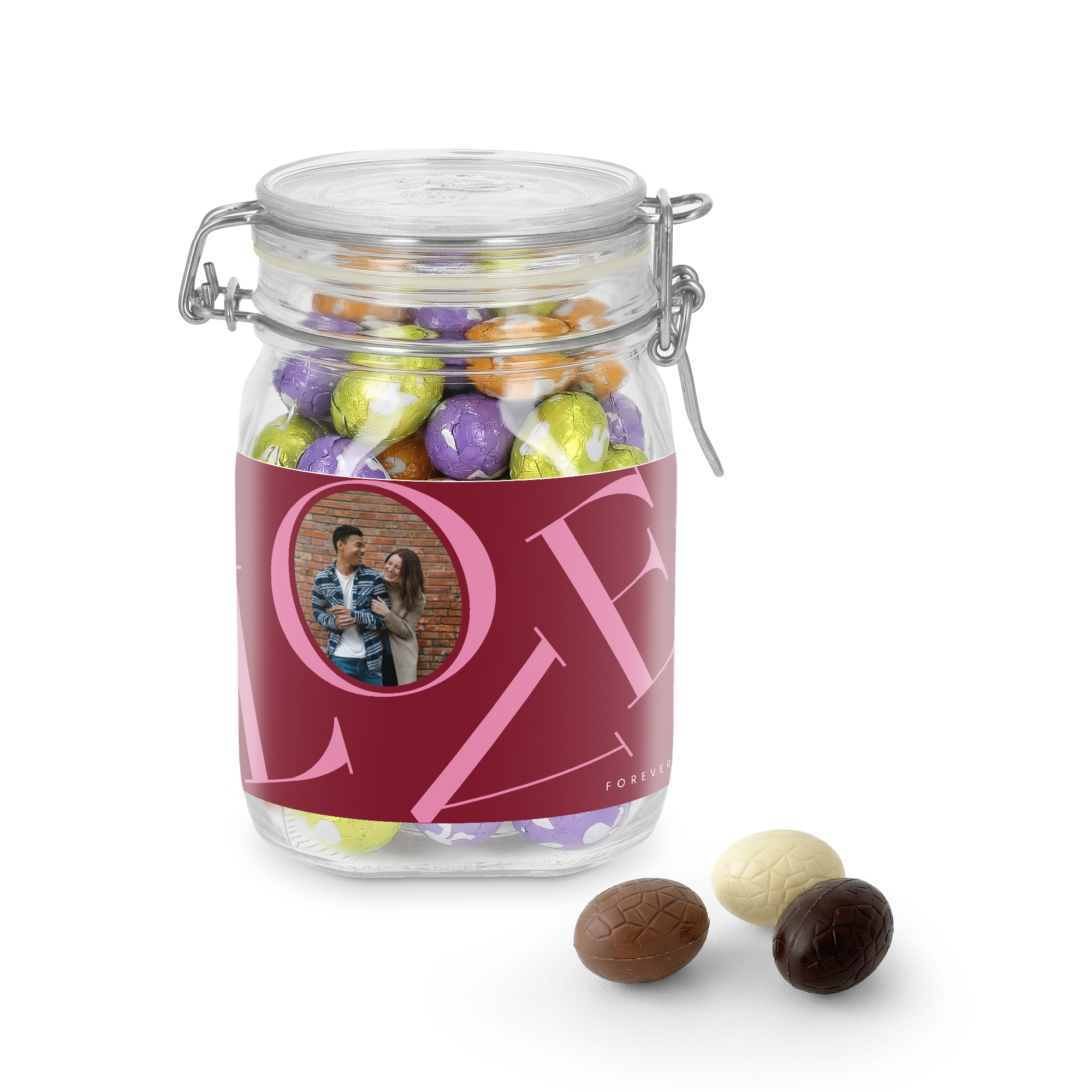 Bocal à bonbons personnaliséboc - 1l - Œufs en chocolat. Étiquette imprimée avec photo de couple et mot LOVE.