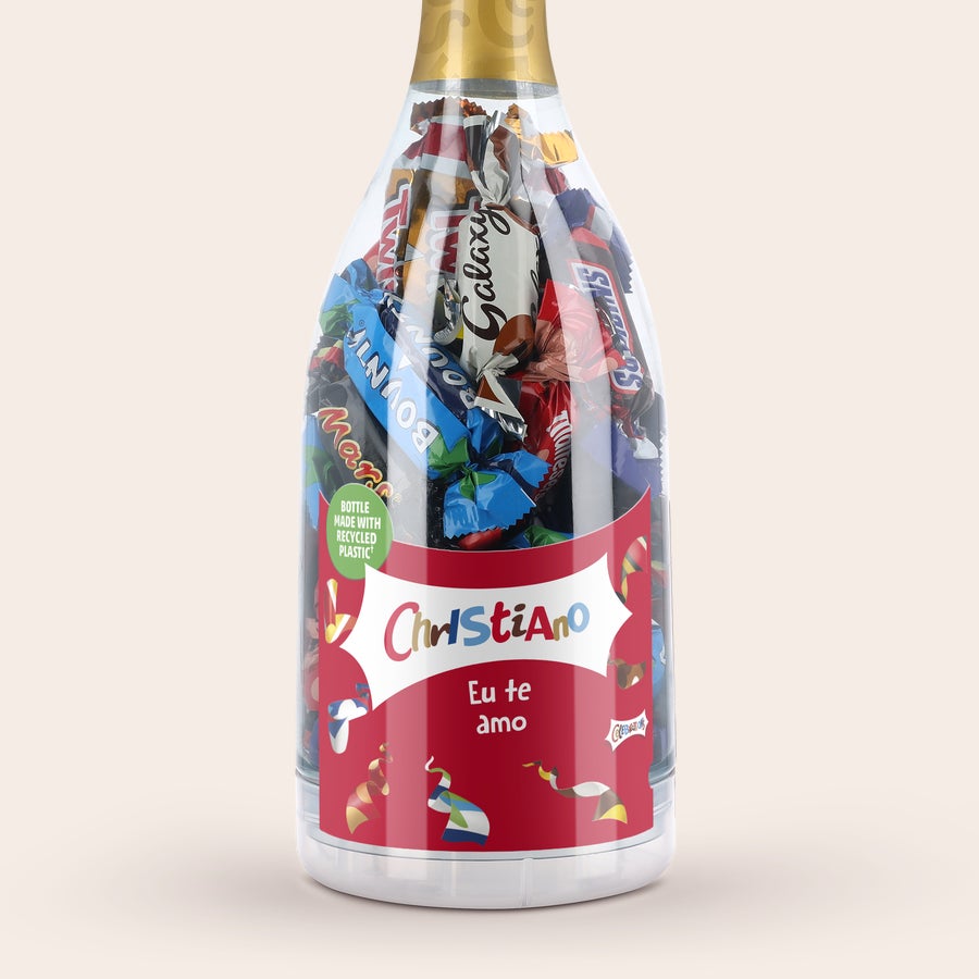 Chocolates Celebrations personalizados Garrafa de champanhe Celebrations personalizada com chocolates e etiqueta impressa com o nome Cristiano e Eu te amo