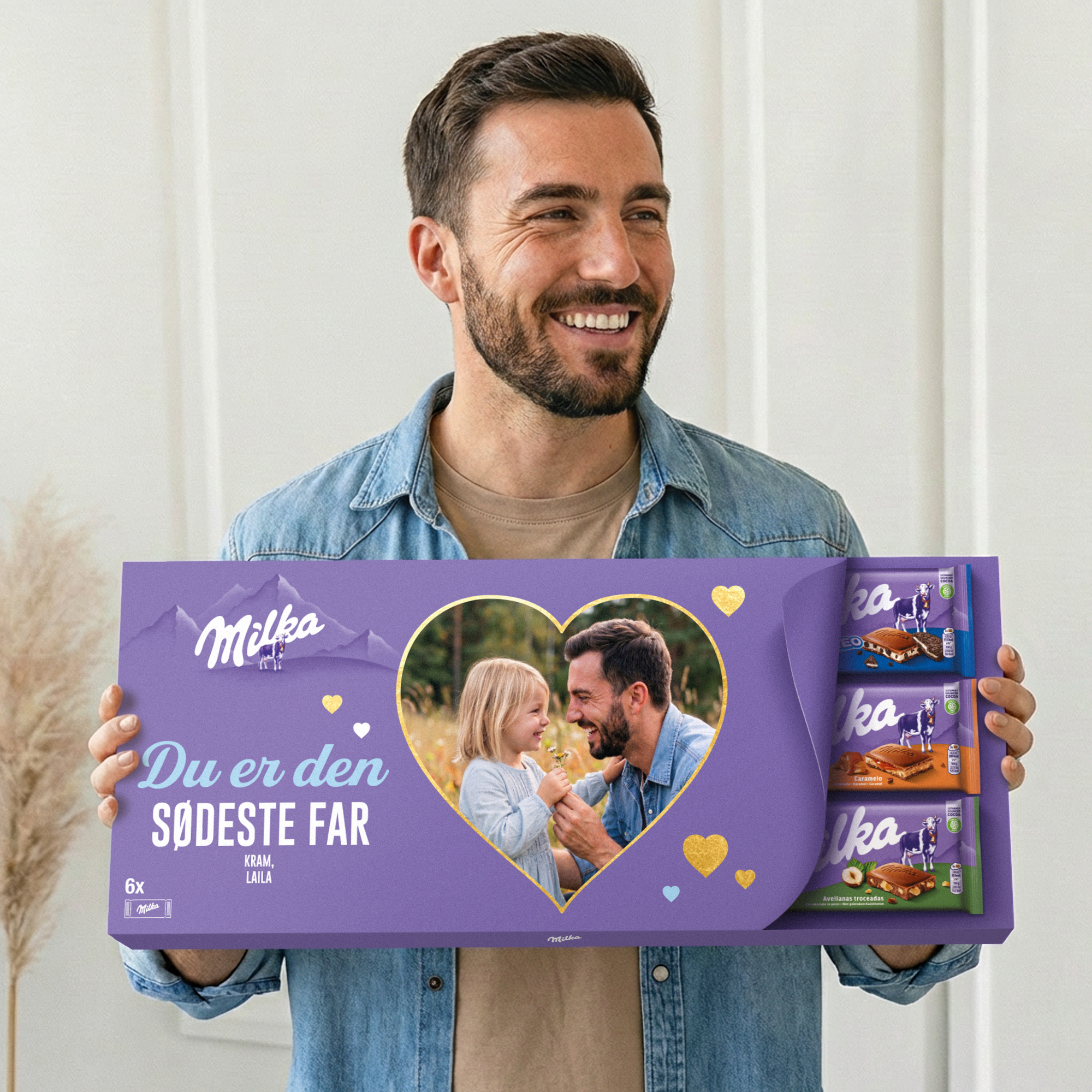 Personlig Mega Milka Chokolade med eget design - 6 plader, gaveæske med foto og teksten "Du er den sødeste mor" på låget.