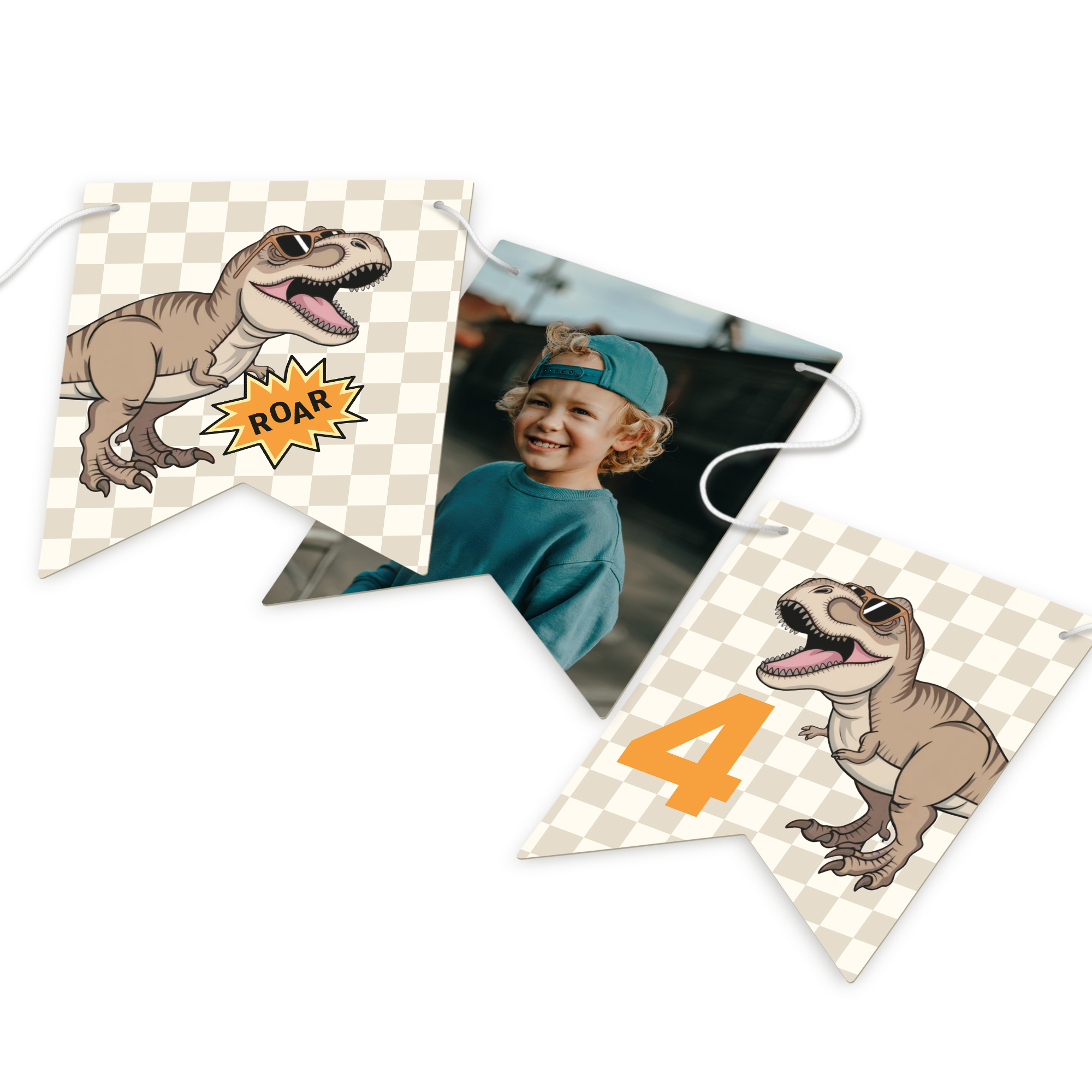 Gepersonaliseerde Slingers bedrukken - Vlag - L - 5m met een vrolijke foto van een jongen en een dinosaurus print met de leeftijd 4 en de tekst "ROAR".