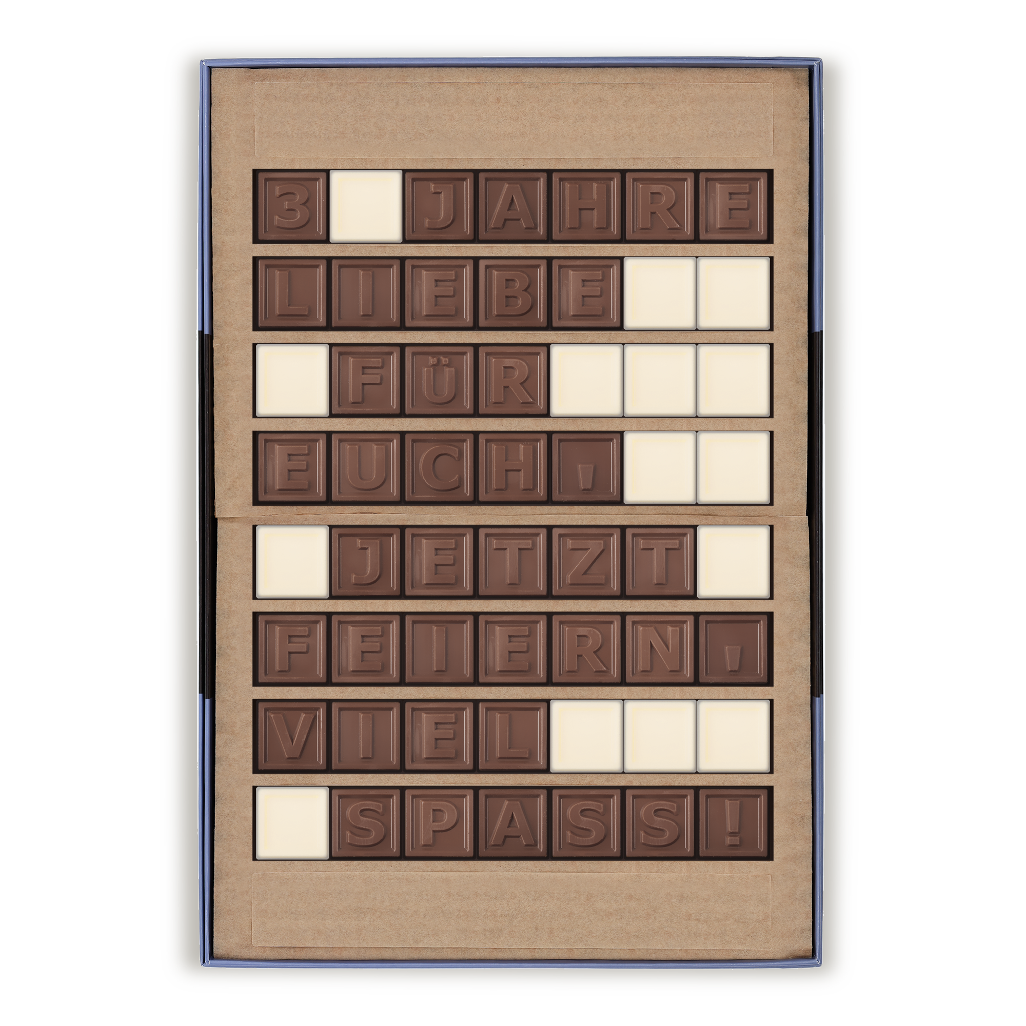 Personalisiertes Schokoladentelegramm mit der Nachricht 3 JAHRE LIEBE FÜR EUCH, JETZT FEIERN, VIEL SPASS!, gefertigt aus Buchstaben und Leerzeichen aus Schokolade