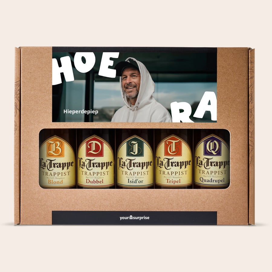 Gepersonaliseerd bierpakket Gepersonaliseerd Trappist bierpakket met vijf flessen, foto en tekst “HIEPERDEPIEP HOERA” geprint