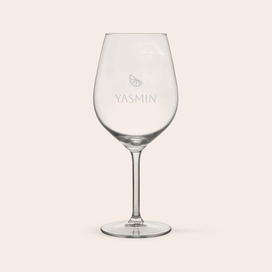 Copo de Spritz Personalizado Copo de Aperol Spritz personalizado com o nome Yasmin gravado a laser e um símbolo de limão.