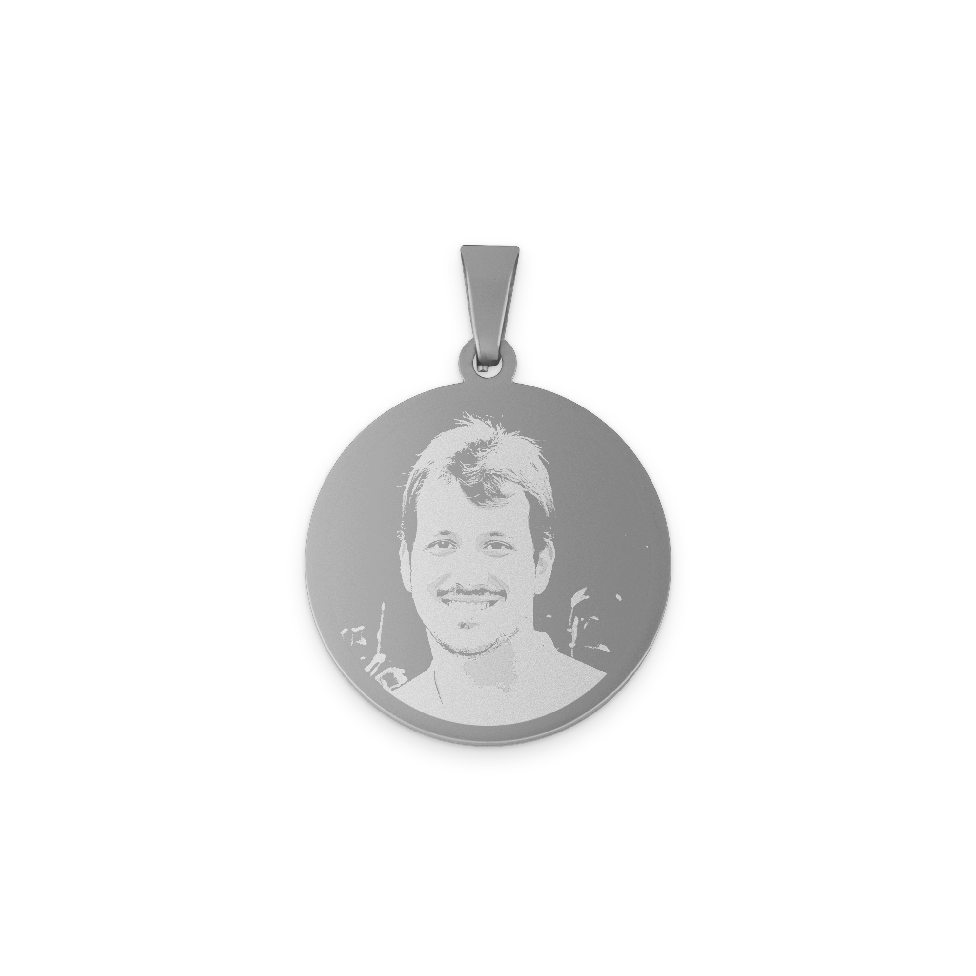 Rundt rhodium anheng, gravert med bilde av en smilende mann, perfekt som personlig gave.