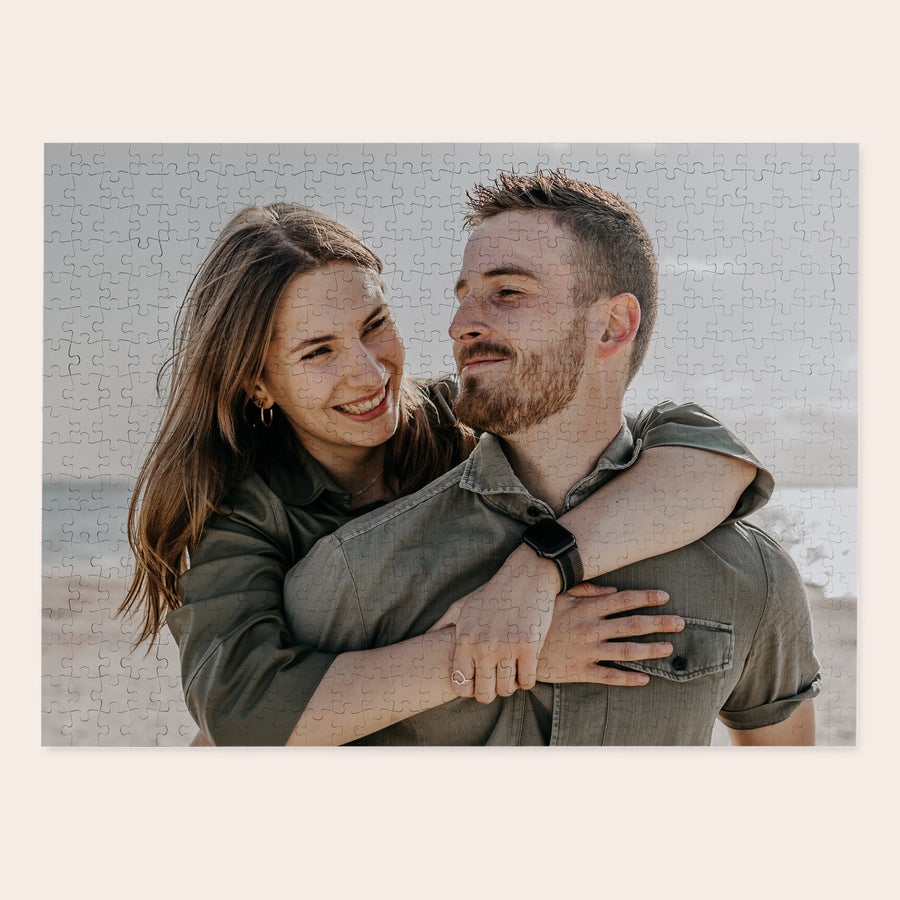Puzzle Personalizzato con Foto Puzzle personalizzato con la foto di una coppia abbracciata stampata, idea regalo per i tuoi cari