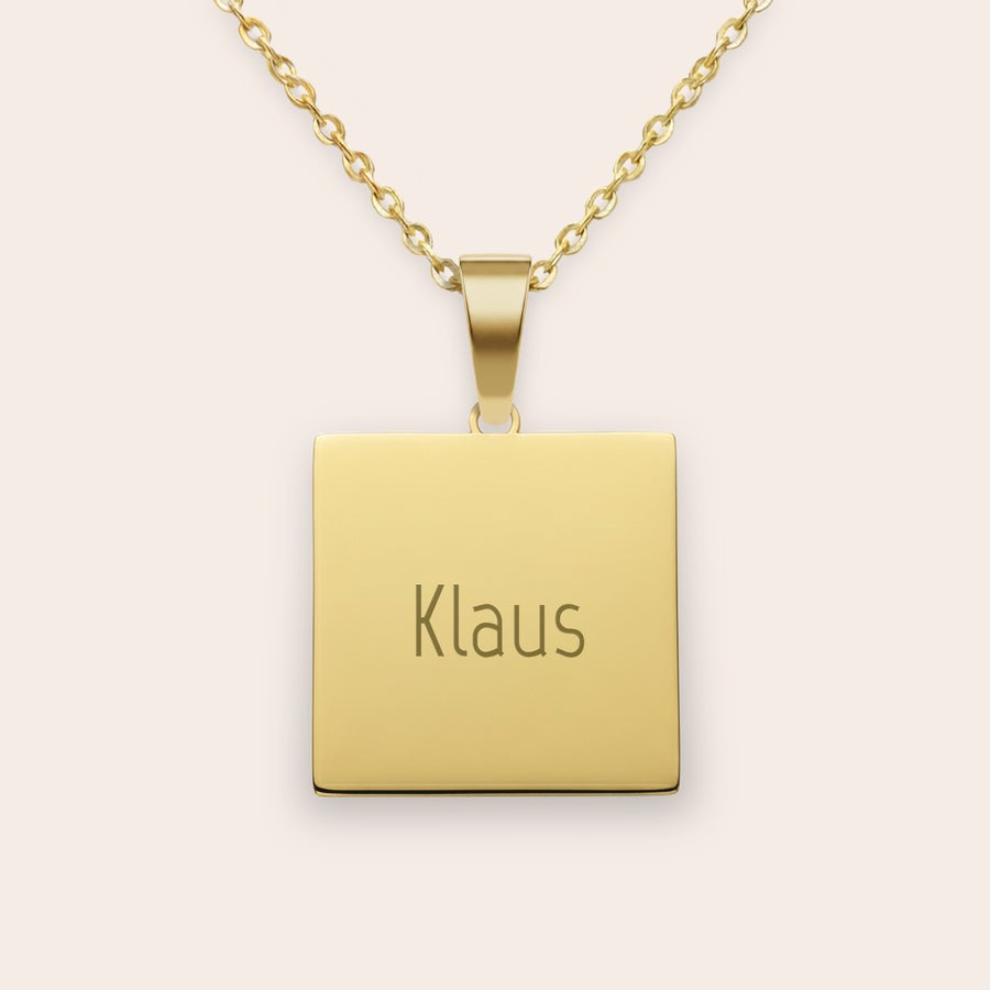 Kette mit viereckigem Anhänger Kette mit viereckigem Anhänger