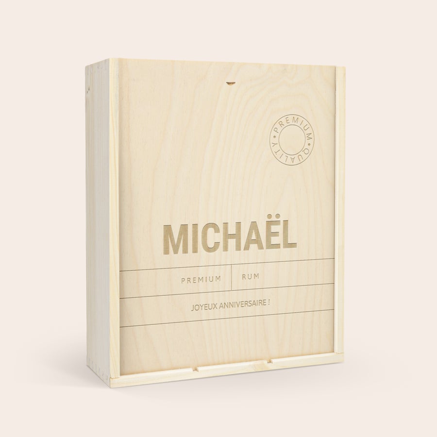 Caisse de vin personnalisée Caisse à vin en bois clair gravée avec le prénom MICHAEL, "PREMIUM RUM" et "JOYEUX ANNIVERSAIRE !"